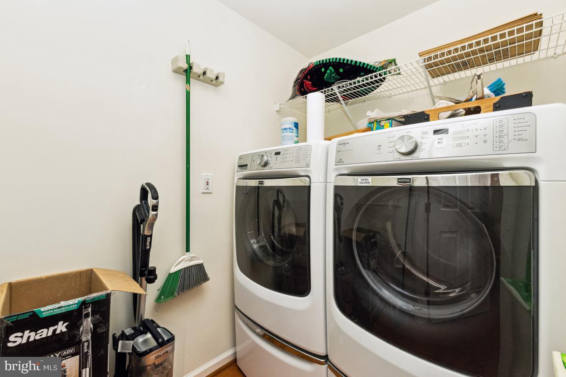 ASHBURN VILLAGE - Residential