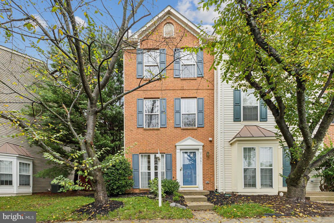 ASHBURN VILLAGE - Residential