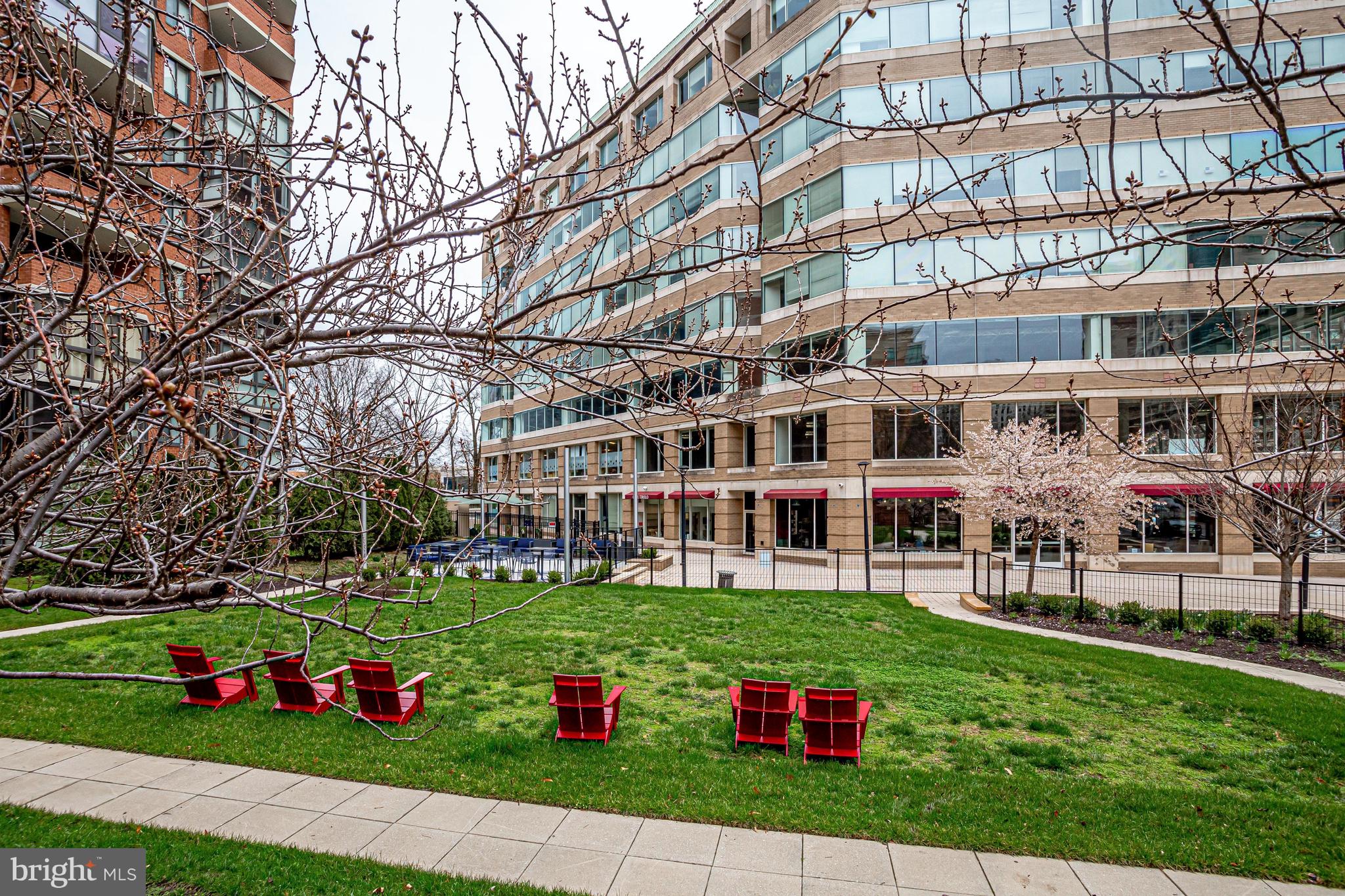 EASTVIEW AT BALLSTON METRO - Residential