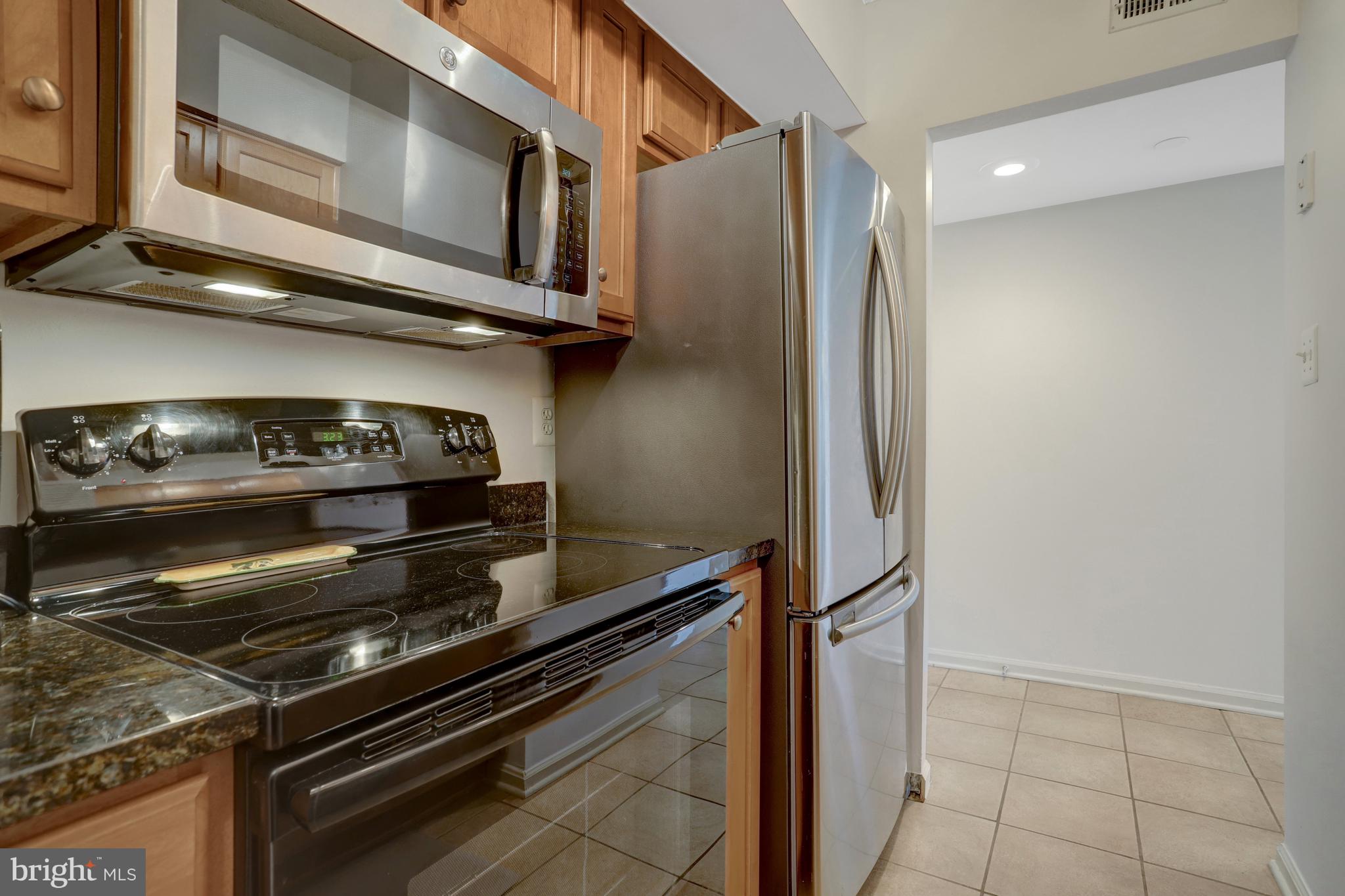 EASTVIEW AT BALLSTON METRO - Residential