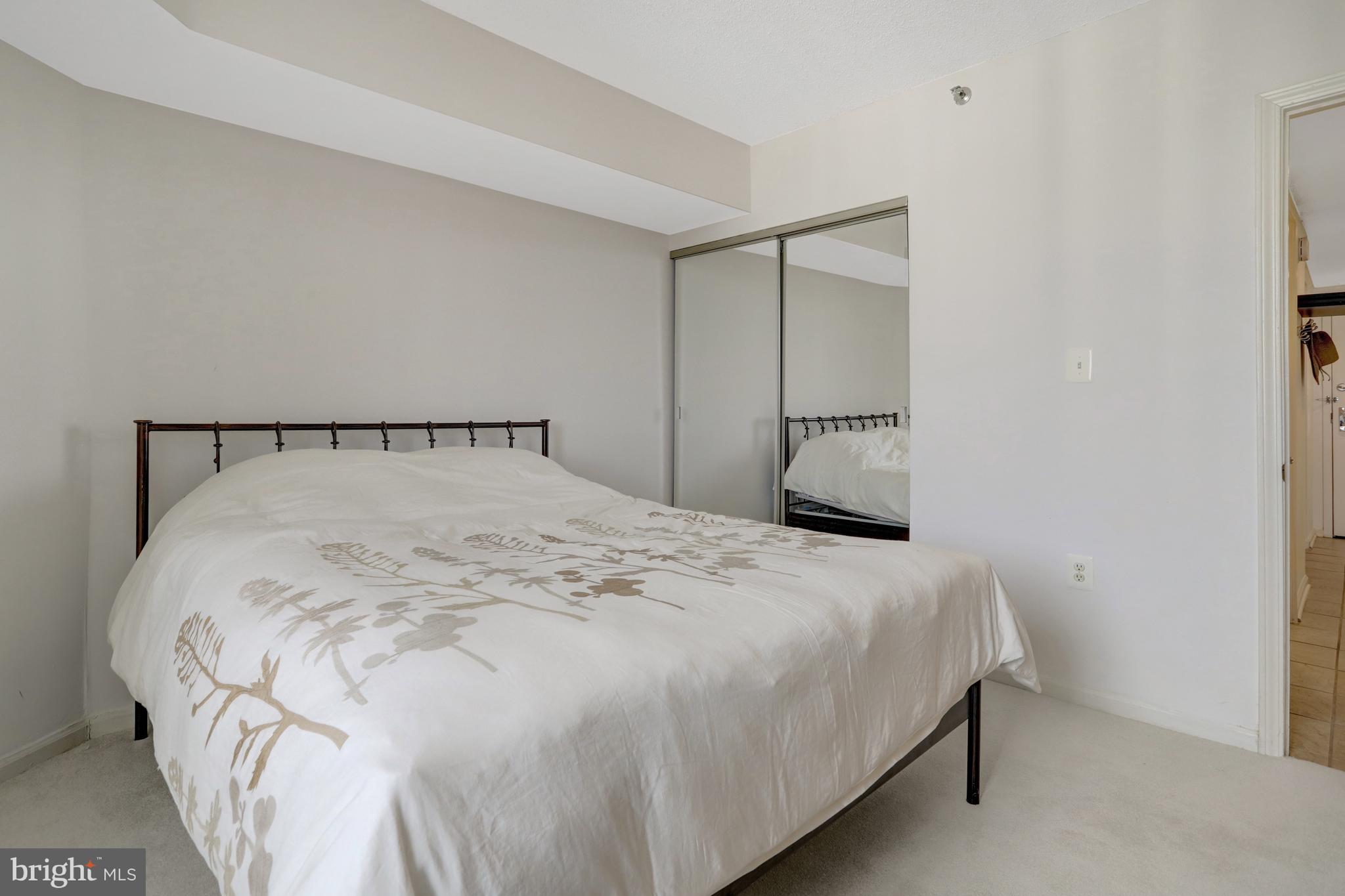 EASTVIEW AT BALLSTON METRO - Residential