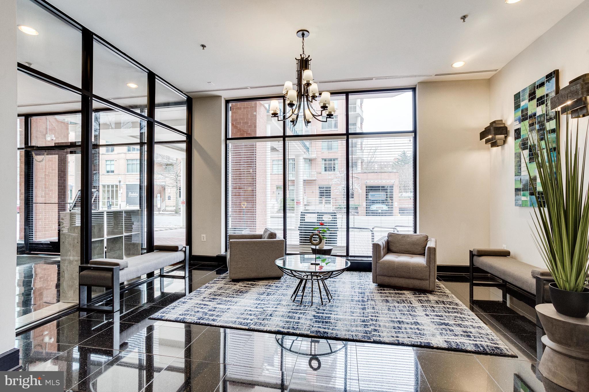 EASTVIEW AT BALLSTON METRO - Residential