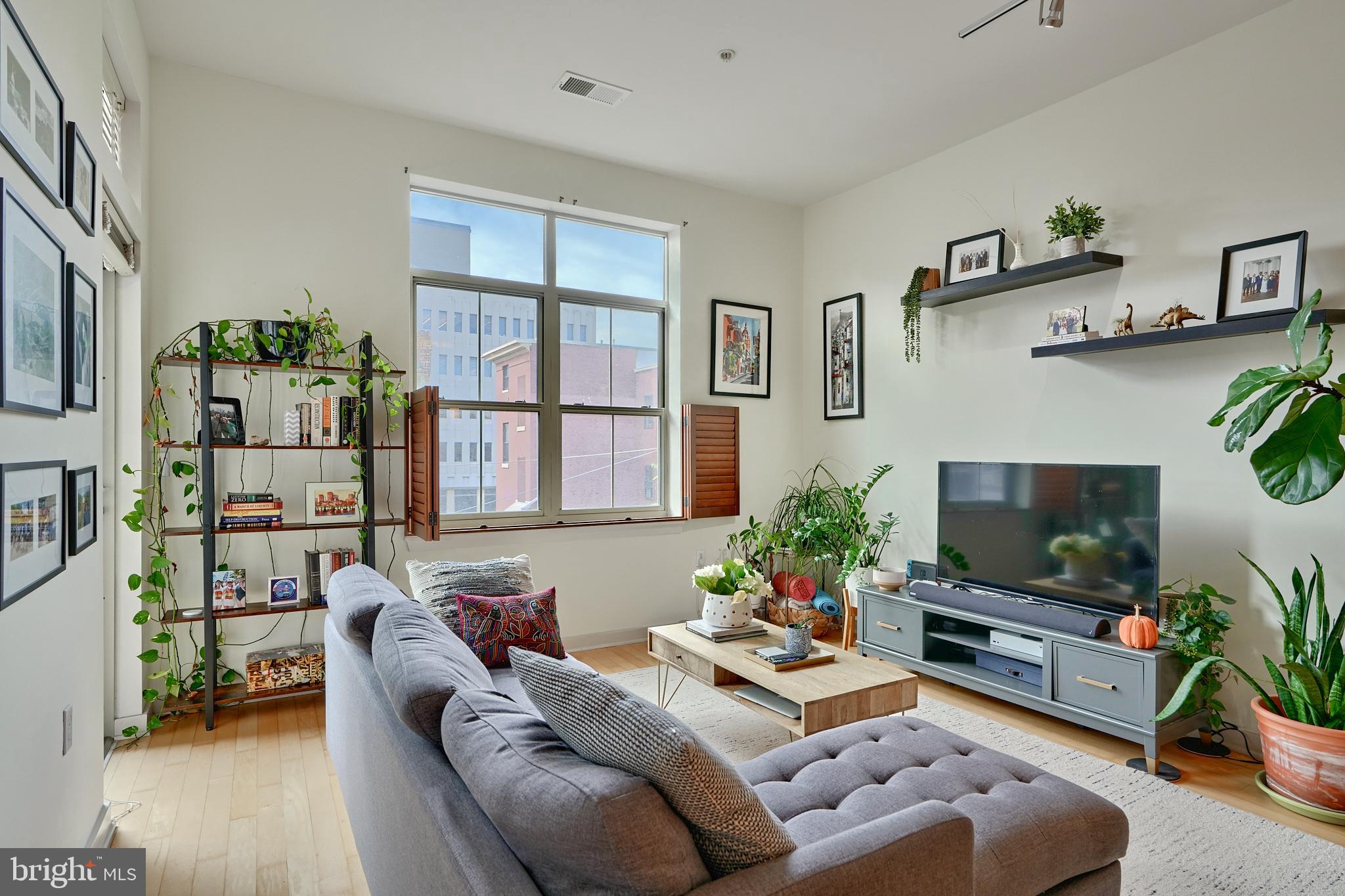TWELVE09 - Residential Lease