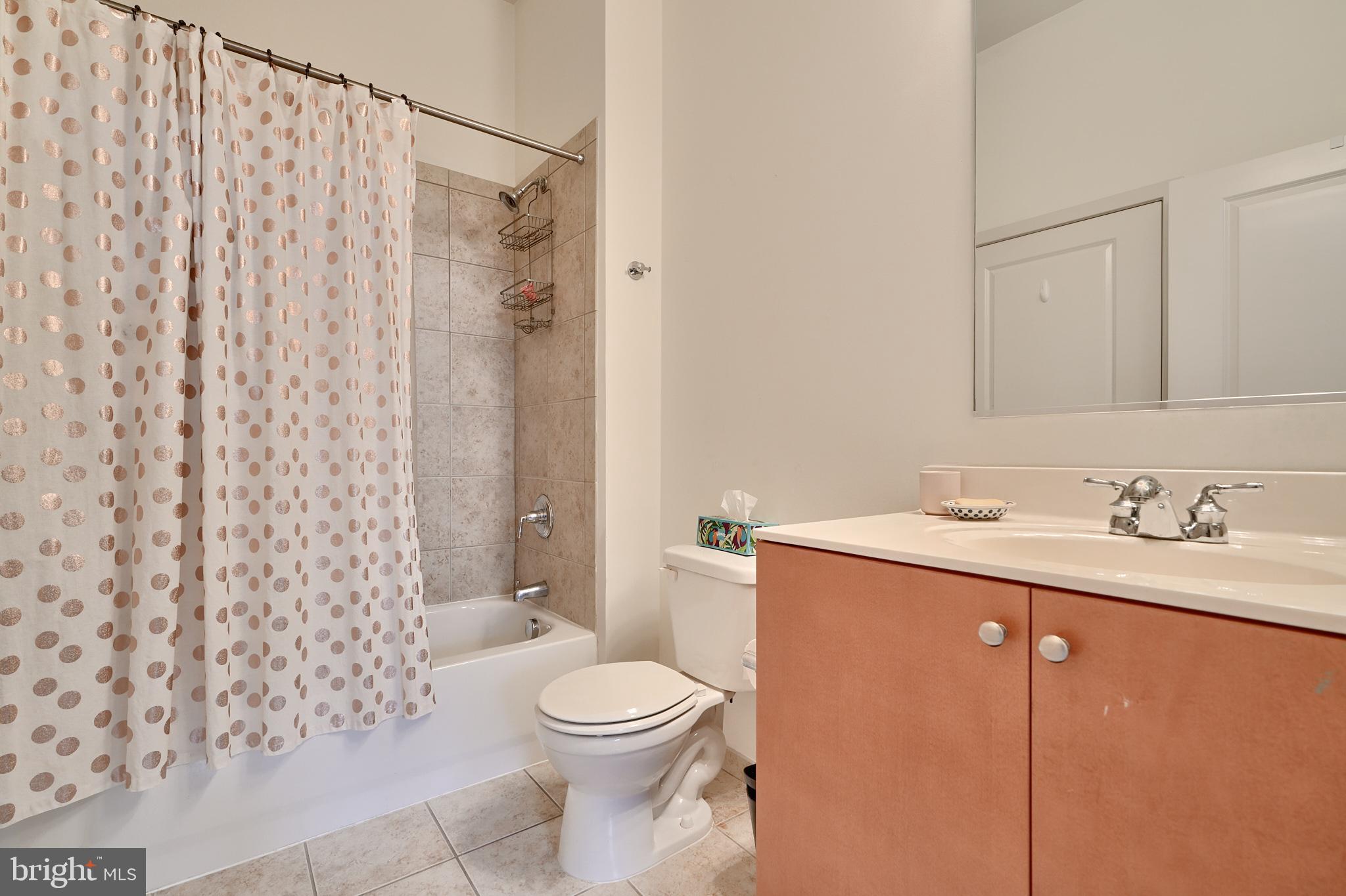 TWELVE09 - Residential Lease