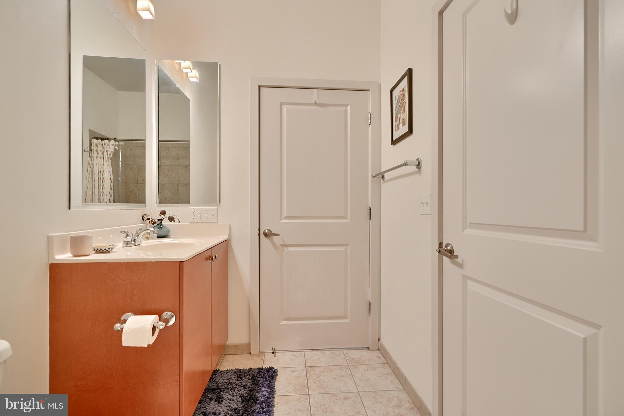 TWELVE09 - Residential Lease