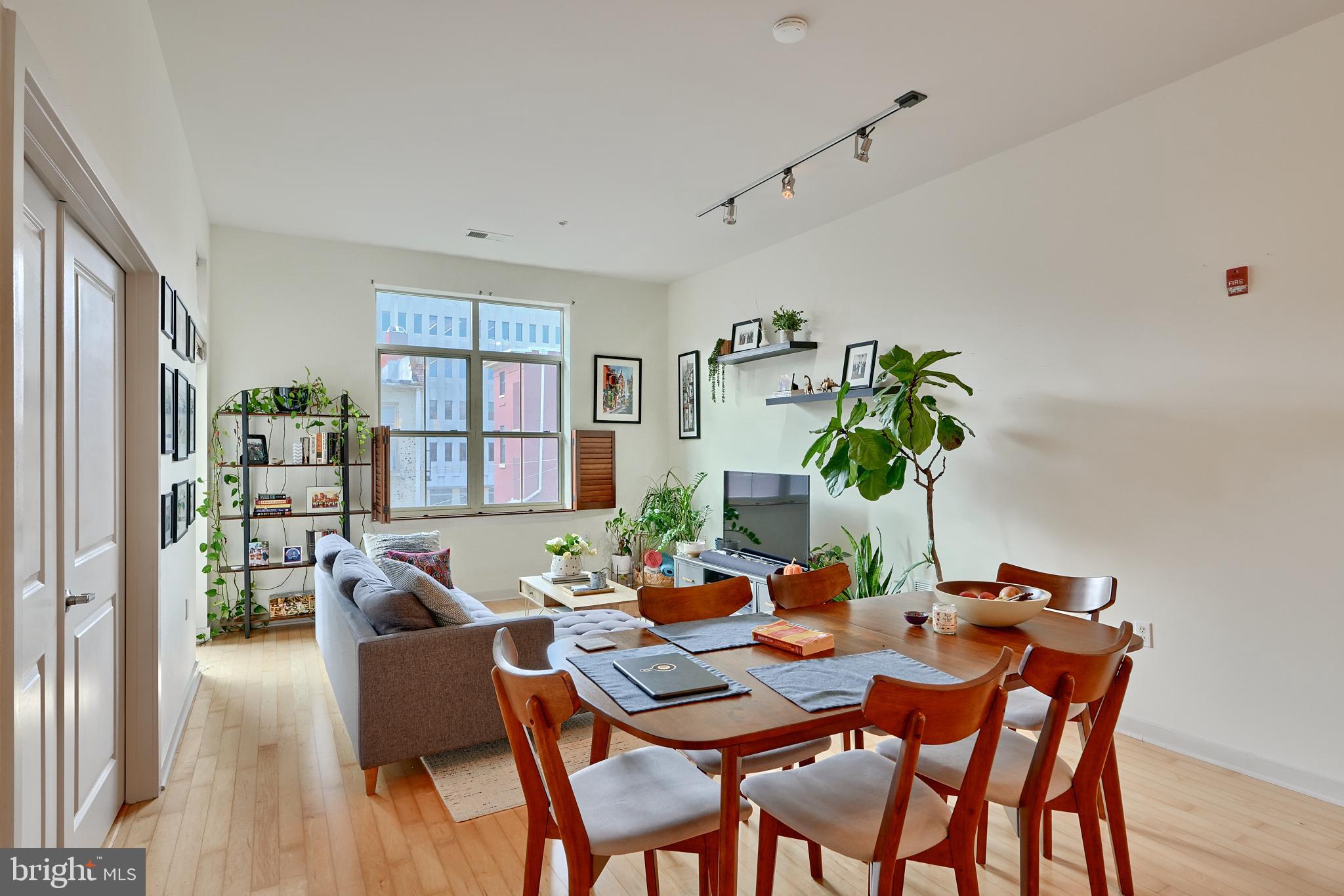 TWELVE09 - Residential Lease
