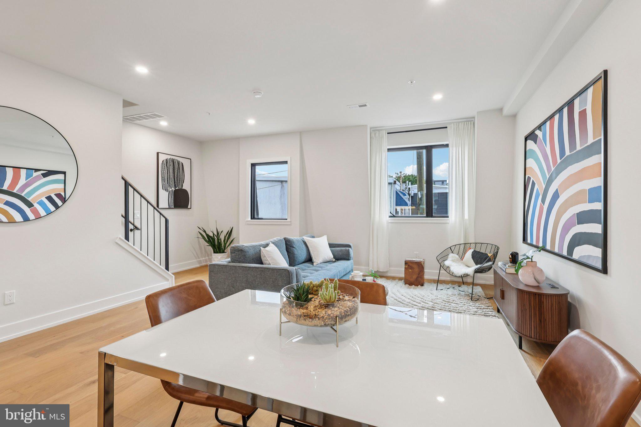 EAST FALLS - Residential