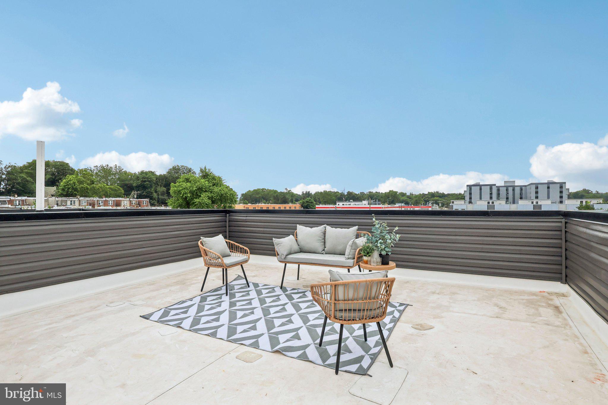 EAST FALLS - Residential