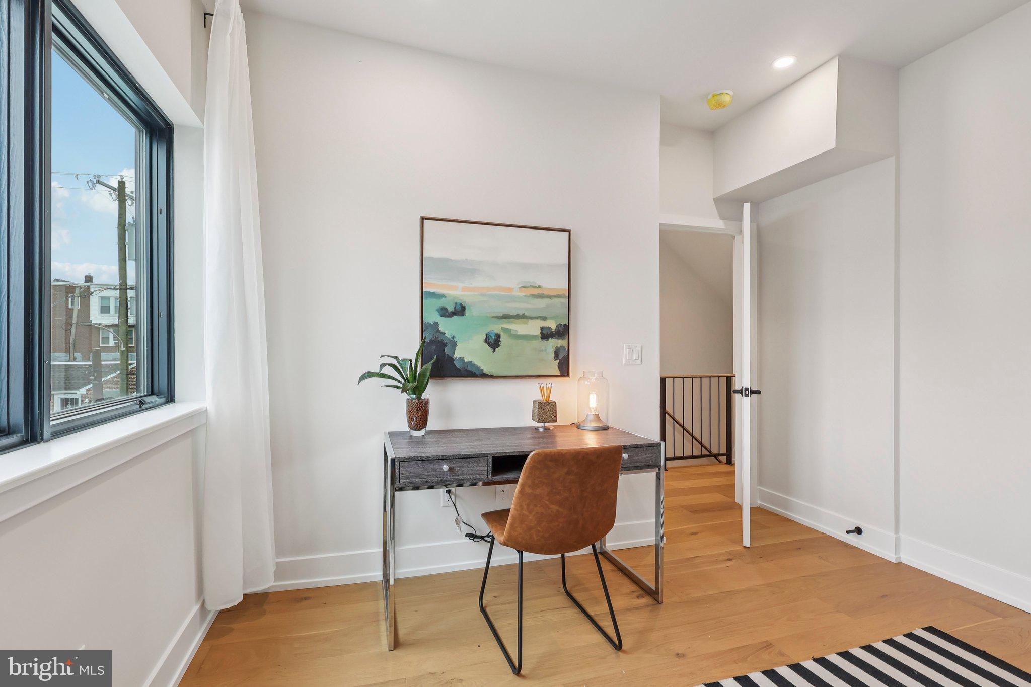 EAST FALLS - Residential