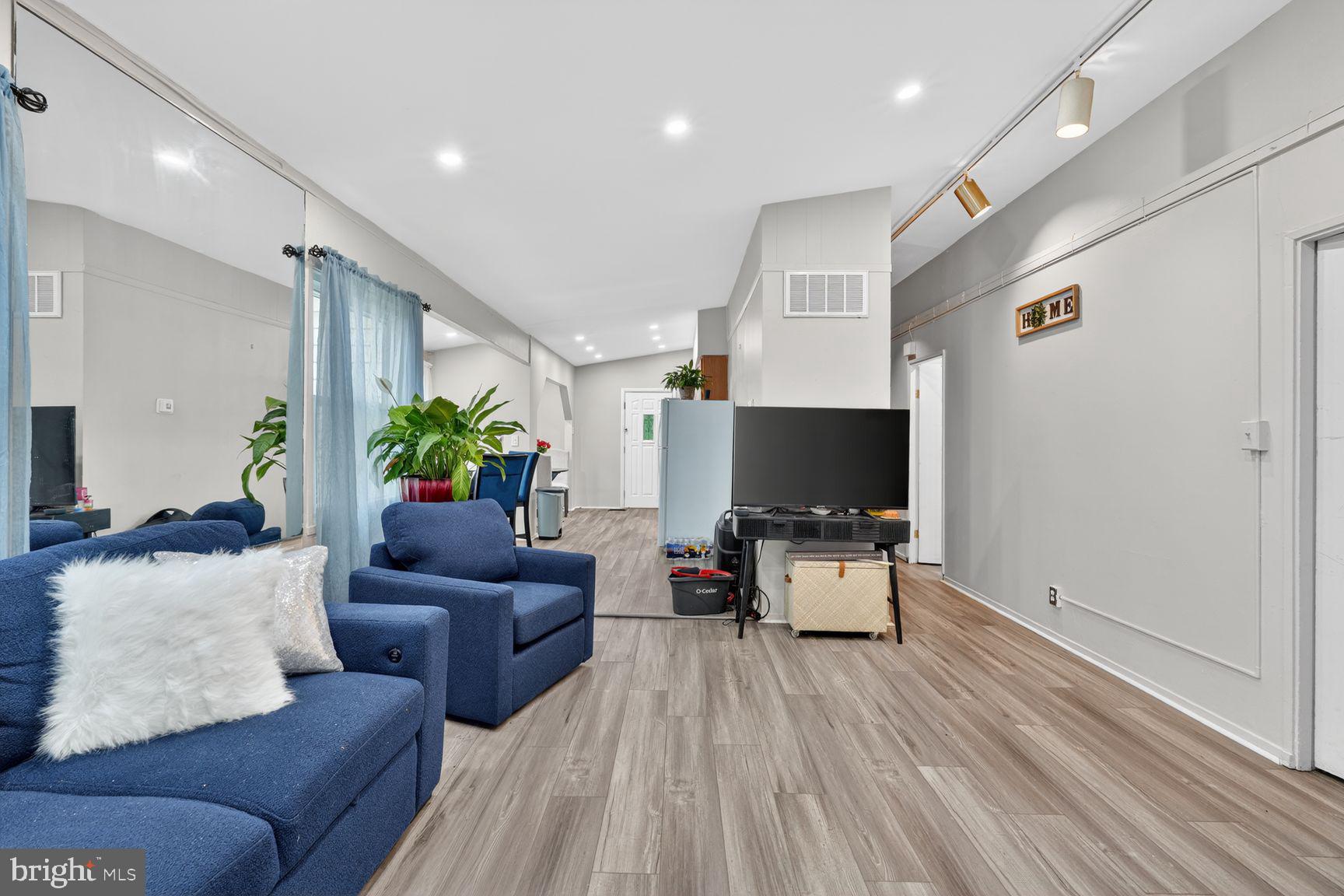 FOREST HEIGHTS - Residential