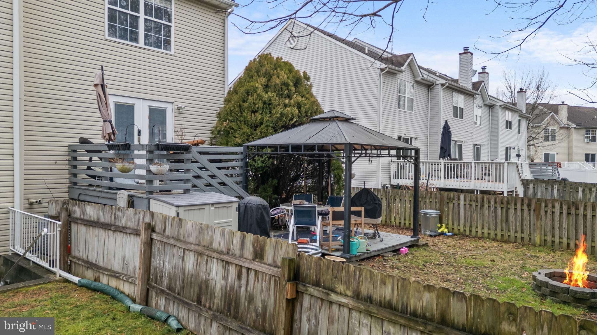 NEWTOWNE VILLAGE - Residential