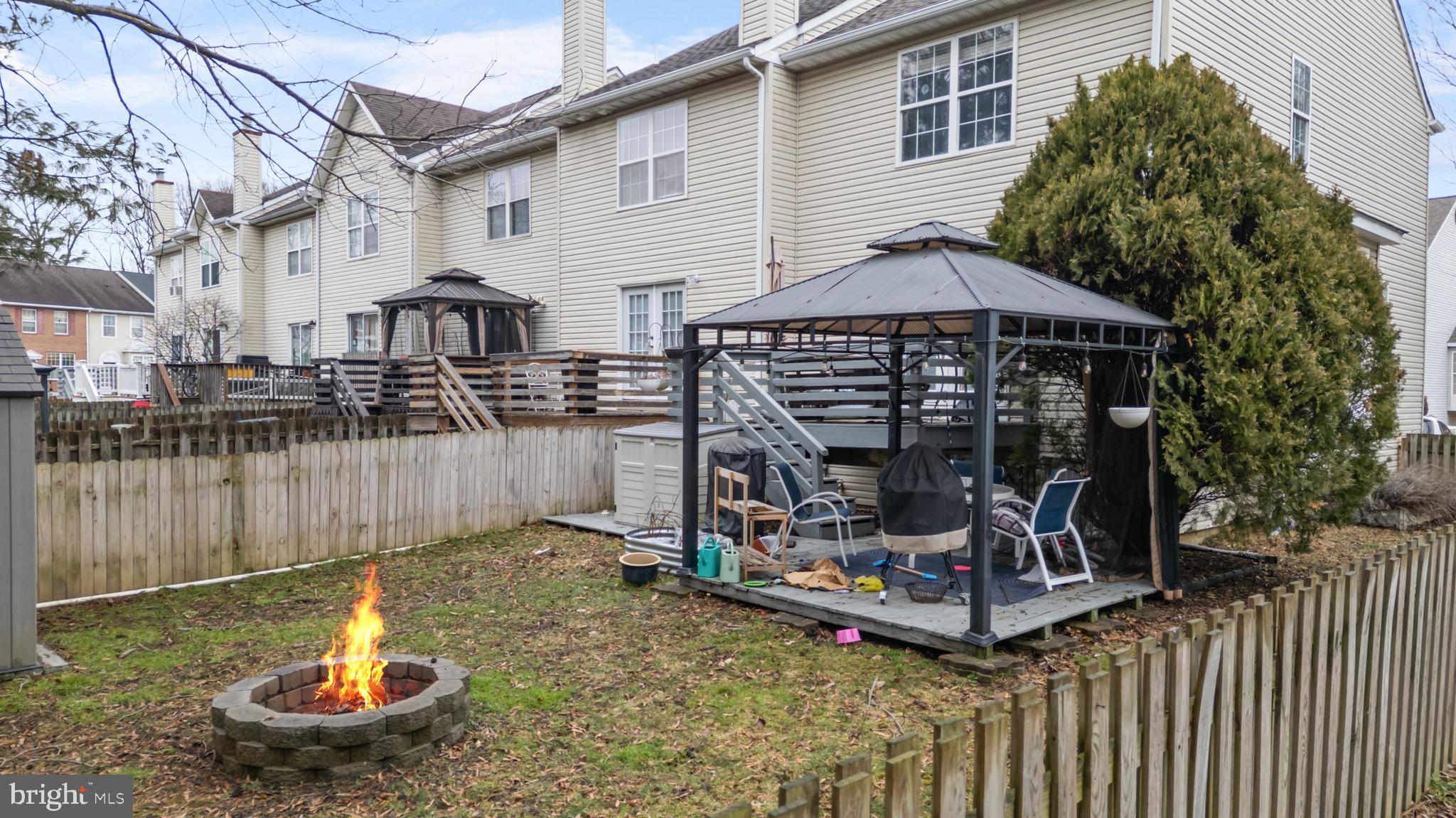 NEWTOWNE VILLAGE - Residential