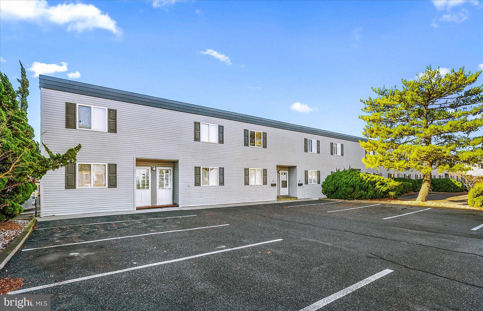 719 RUSTY ANCHOR ROAD 4A