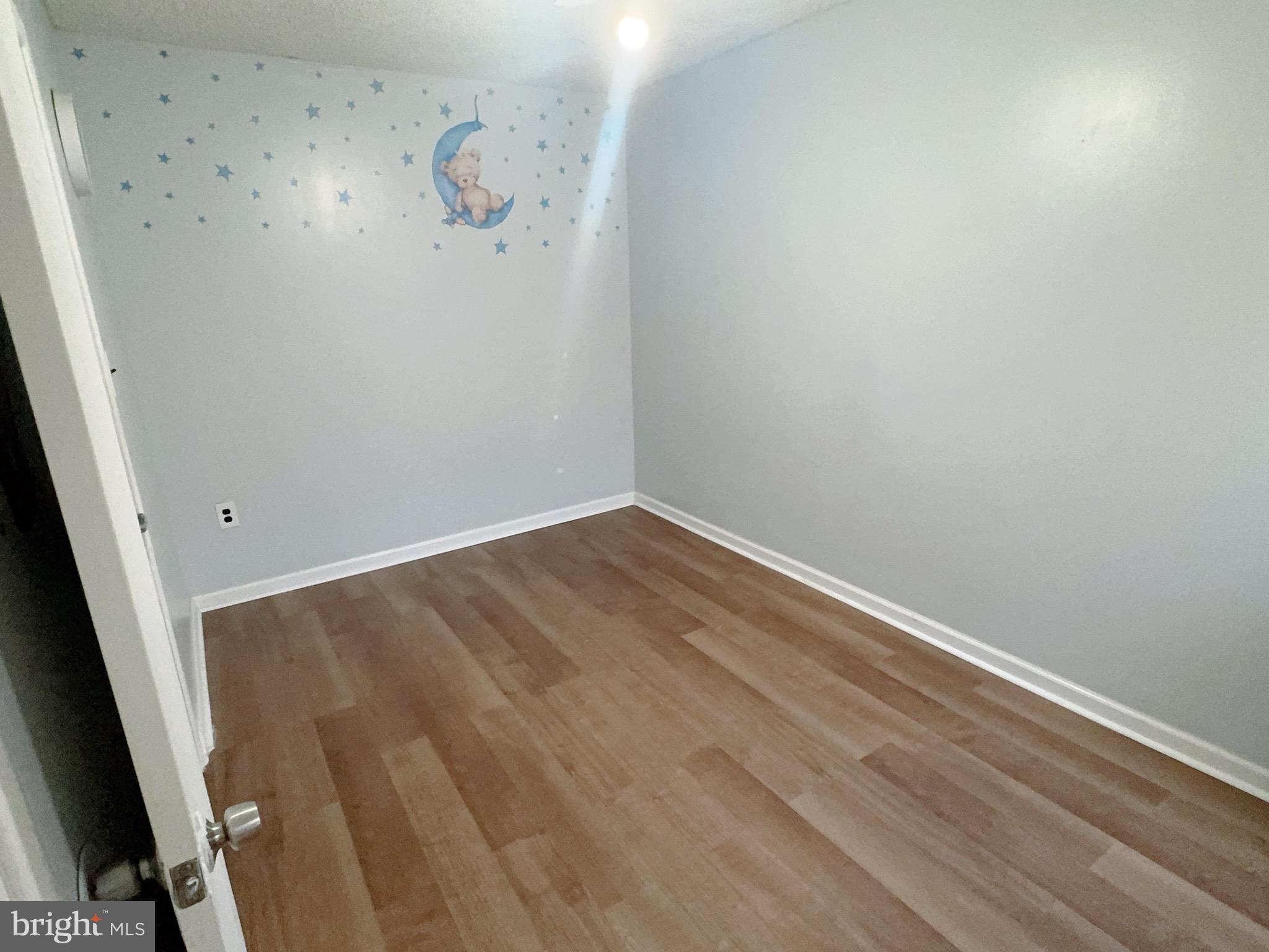 MAYFAIR (WEST) - Residential