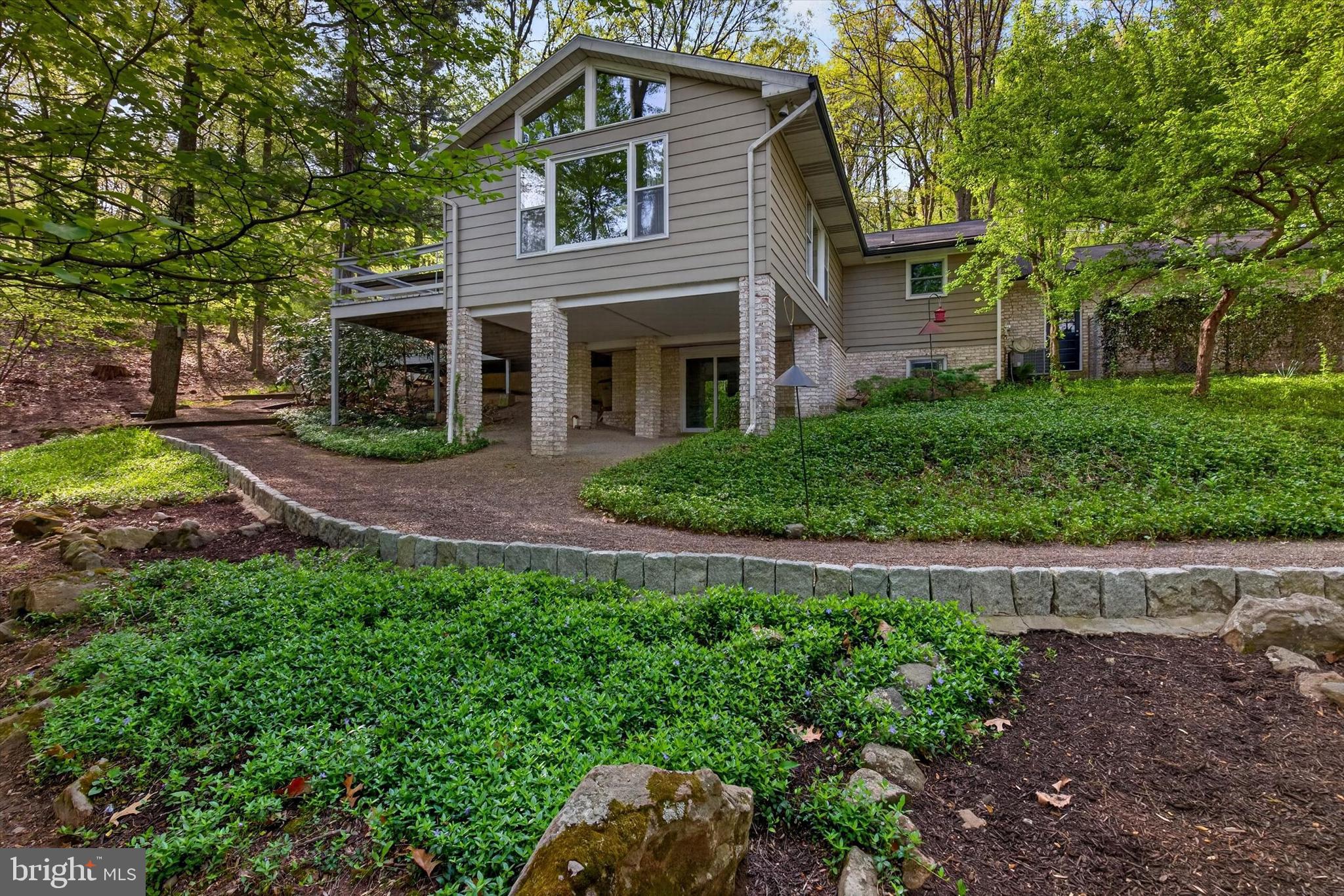 HILLCREST - Residential