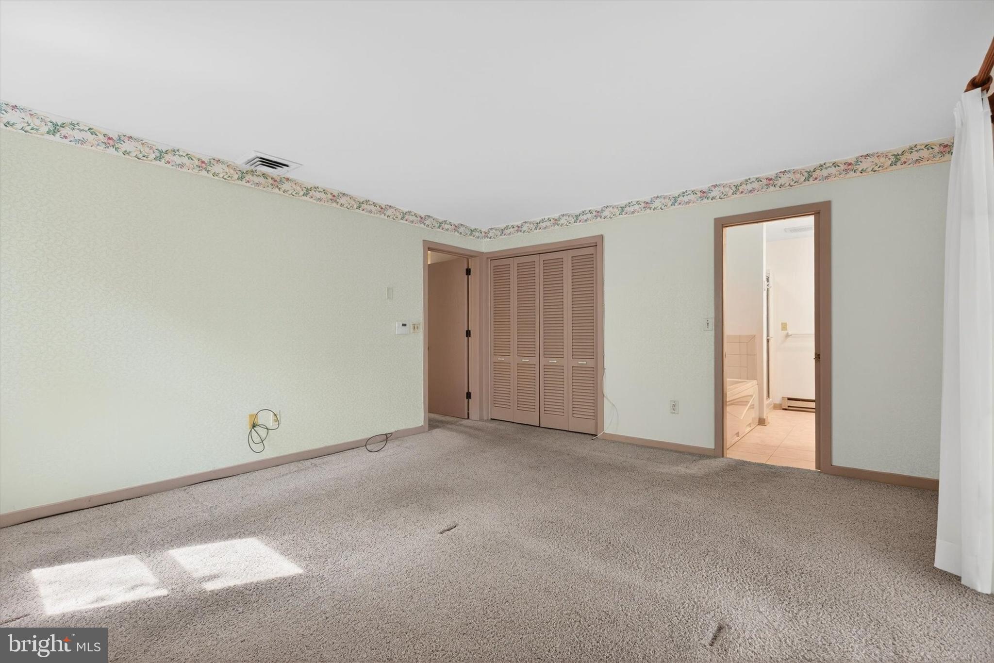 HILLCREST - Residential