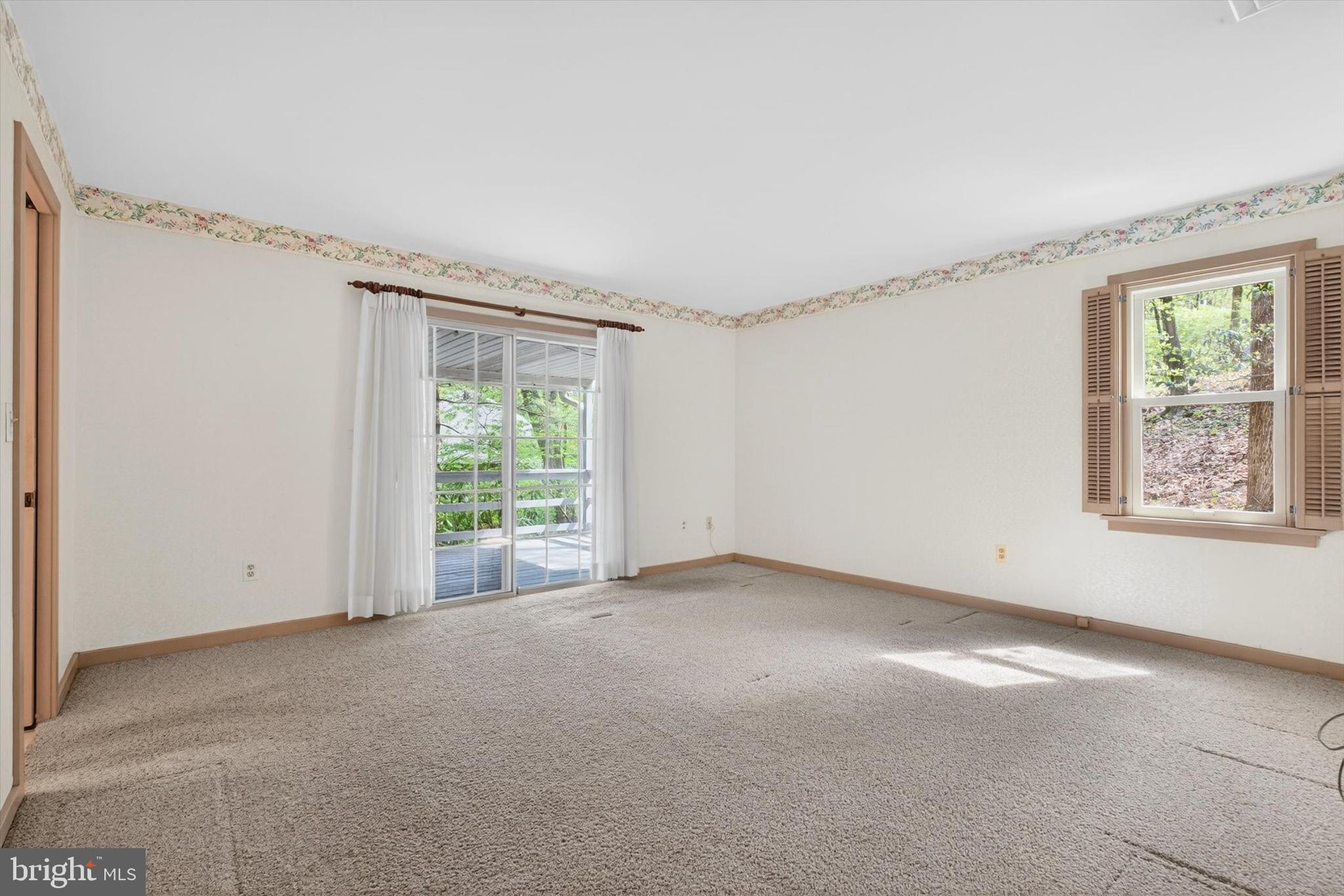 HILLCREST - Residential