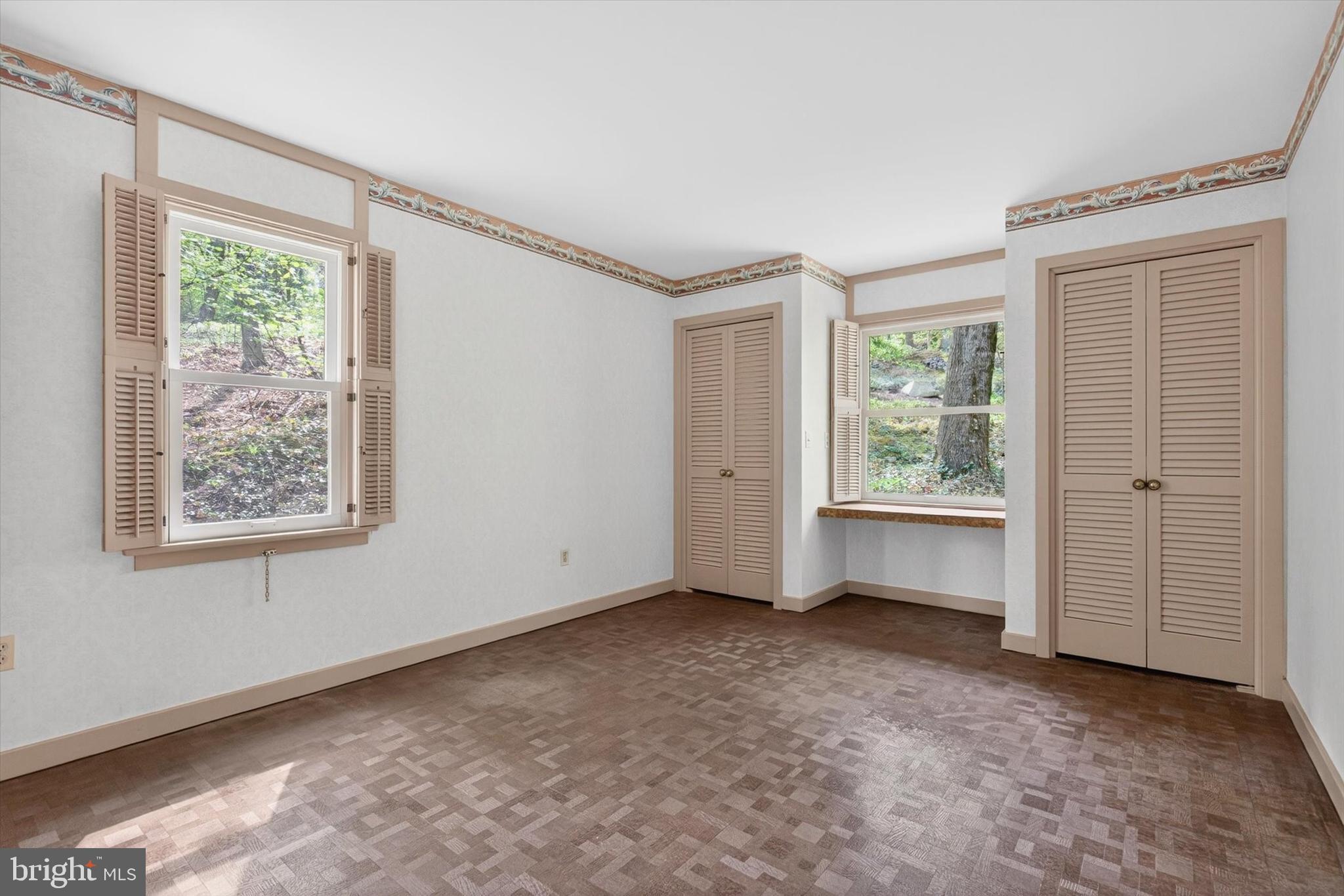 HILLCREST - Residential