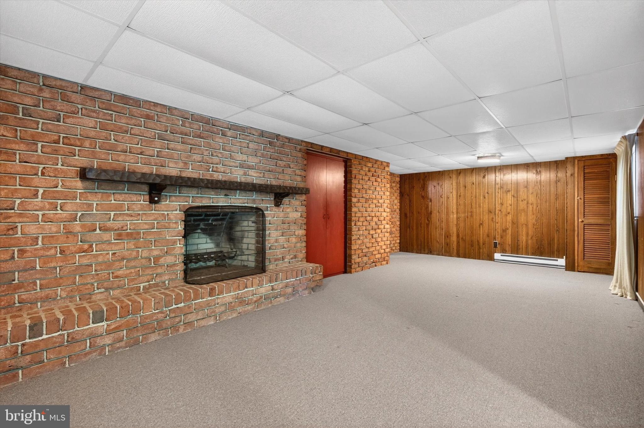 HILLCREST - Residential