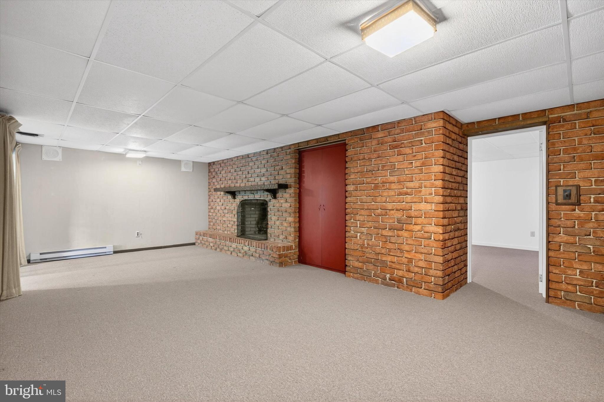 HILLCREST - Residential