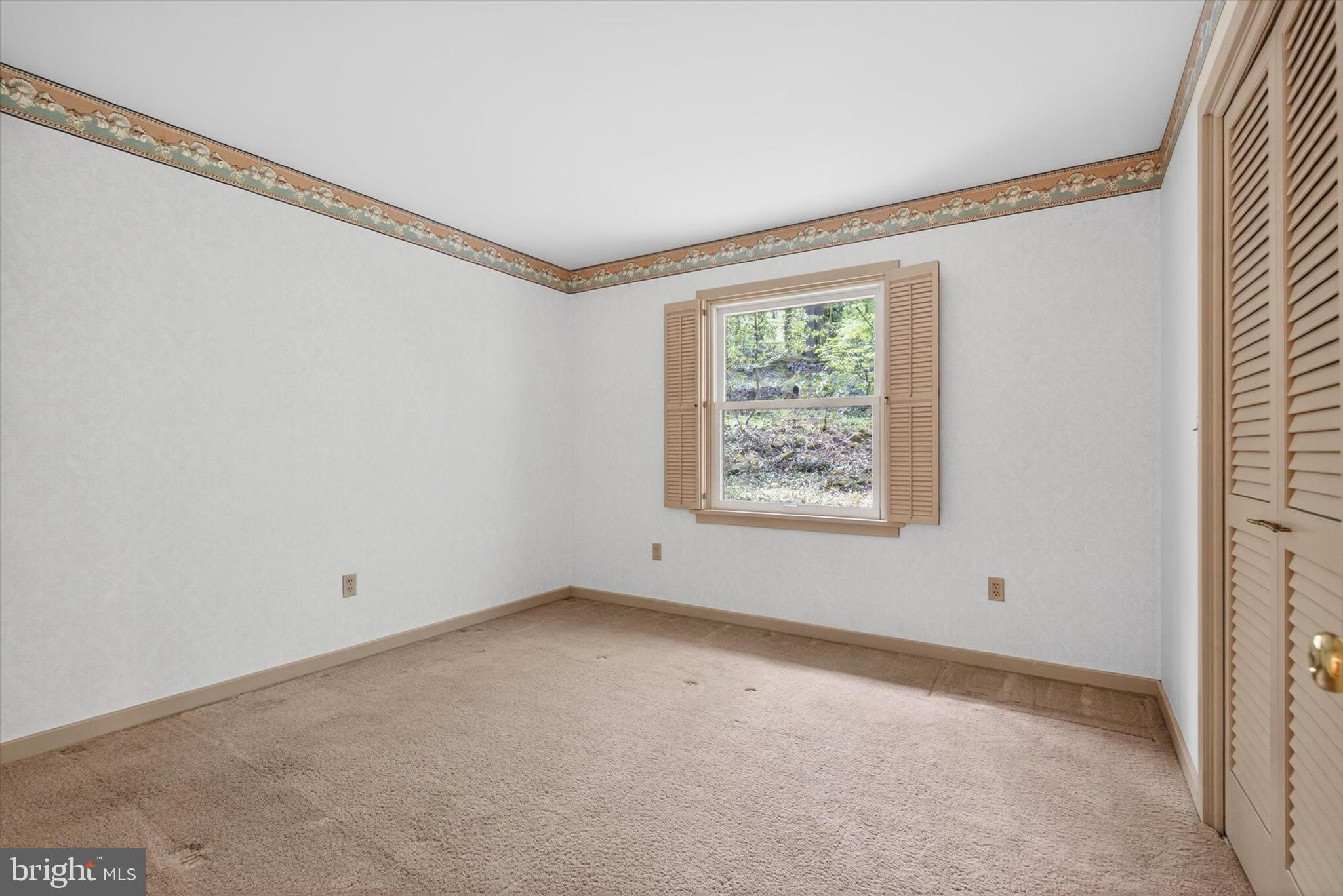 HILLCREST - Residential