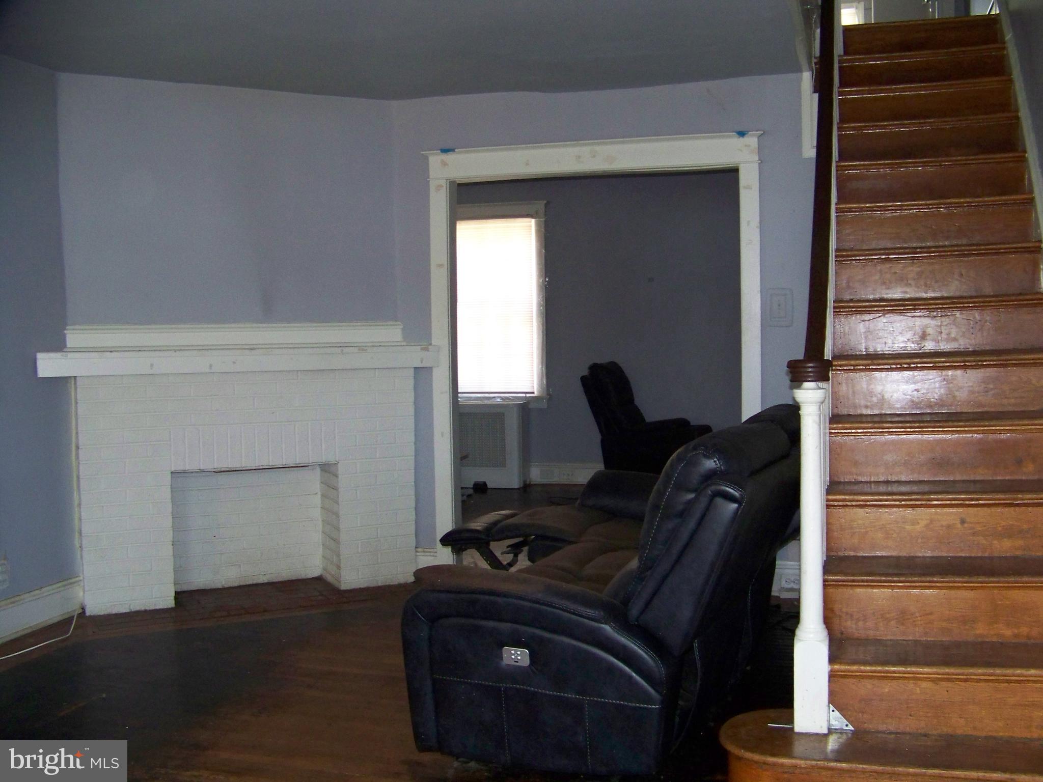 WEST OAK LANE - Residential