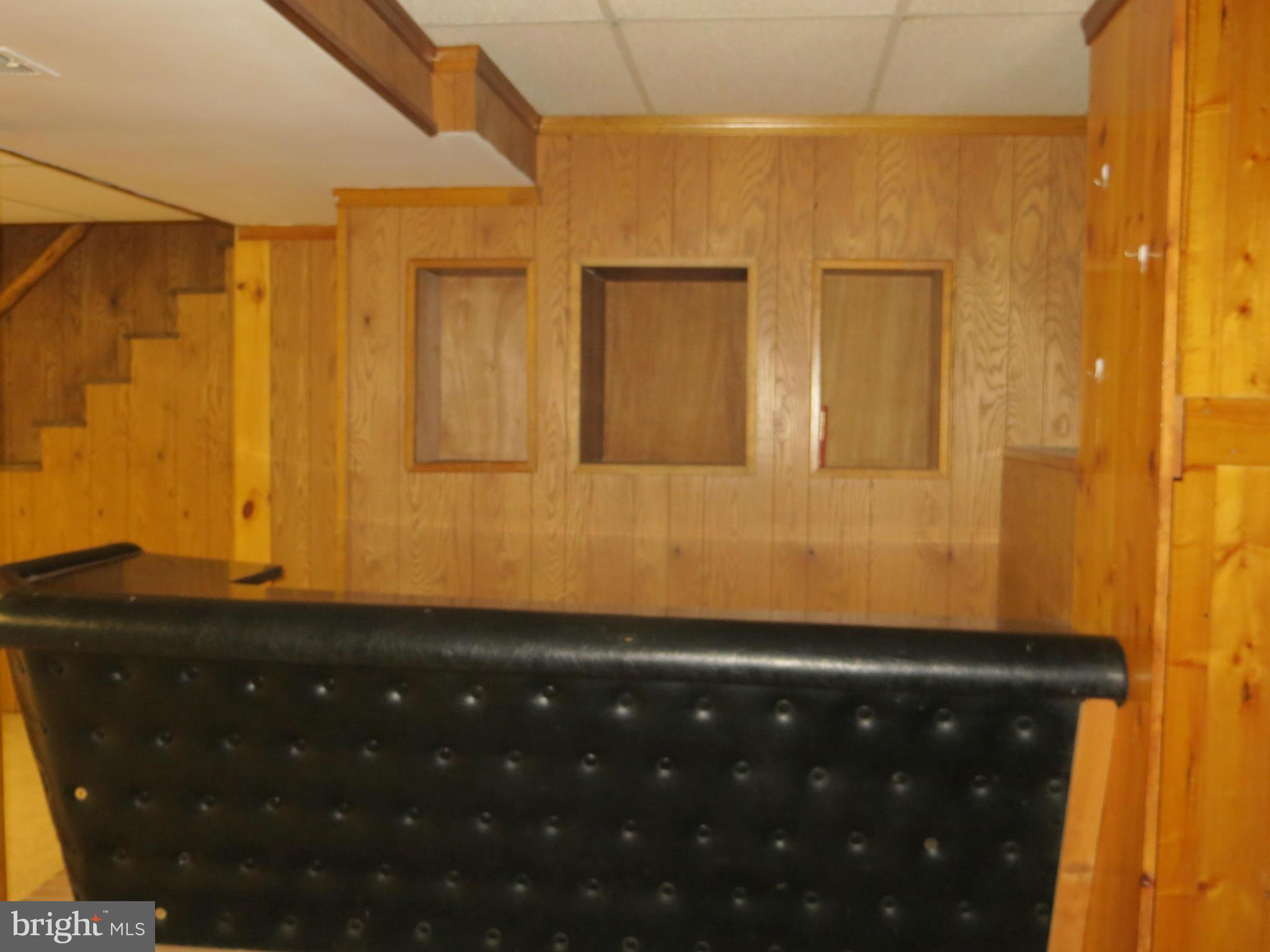 BRADFORD VILLAGE - Residential Lease