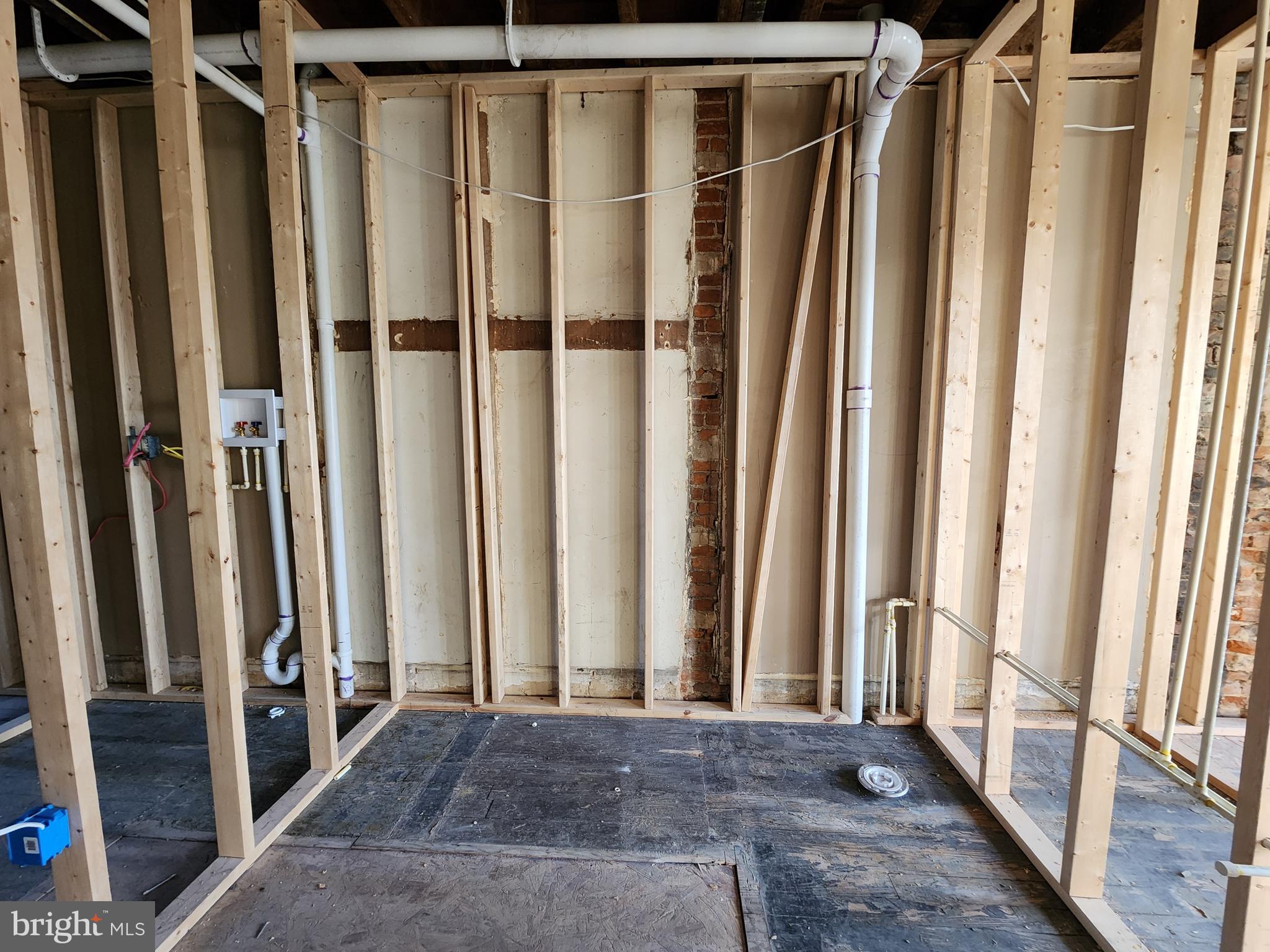 EAST BALTIMORE MIDWAY - Residential