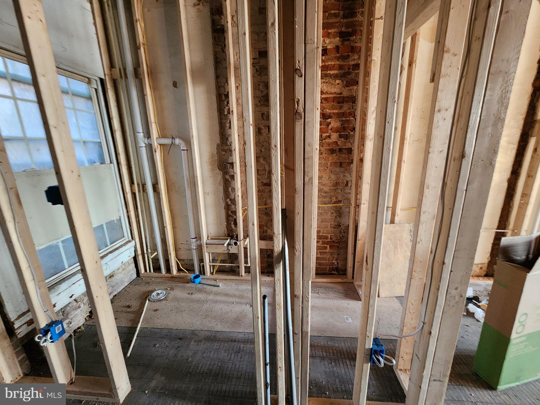 EAST BALTIMORE MIDWAY - Residential