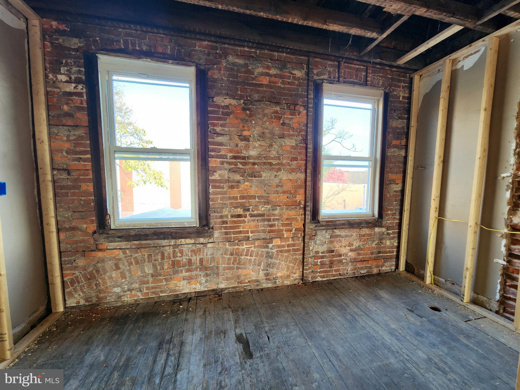 EAST BALTIMORE MIDWAY - Residential