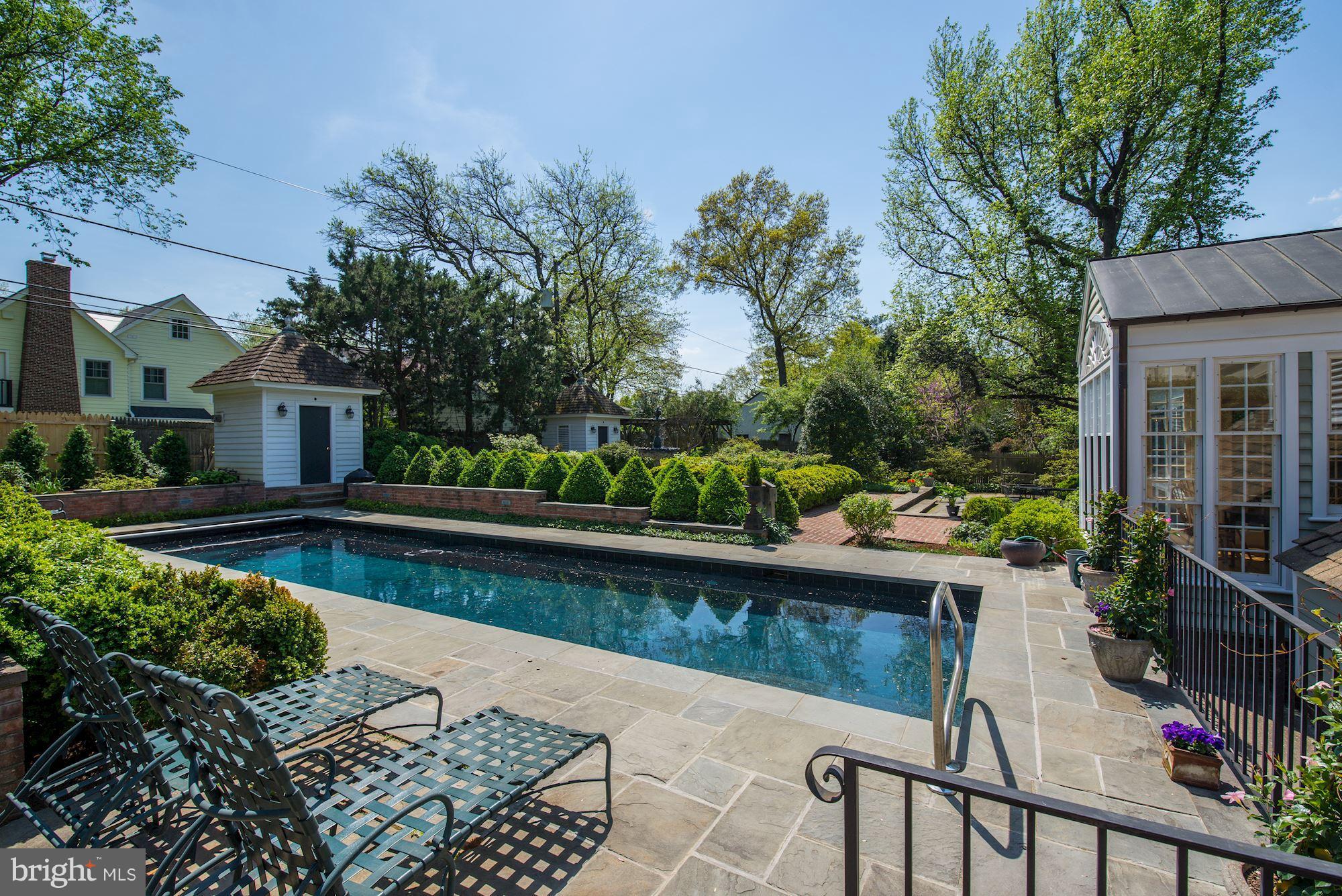 CHEVY CHASE - Residential