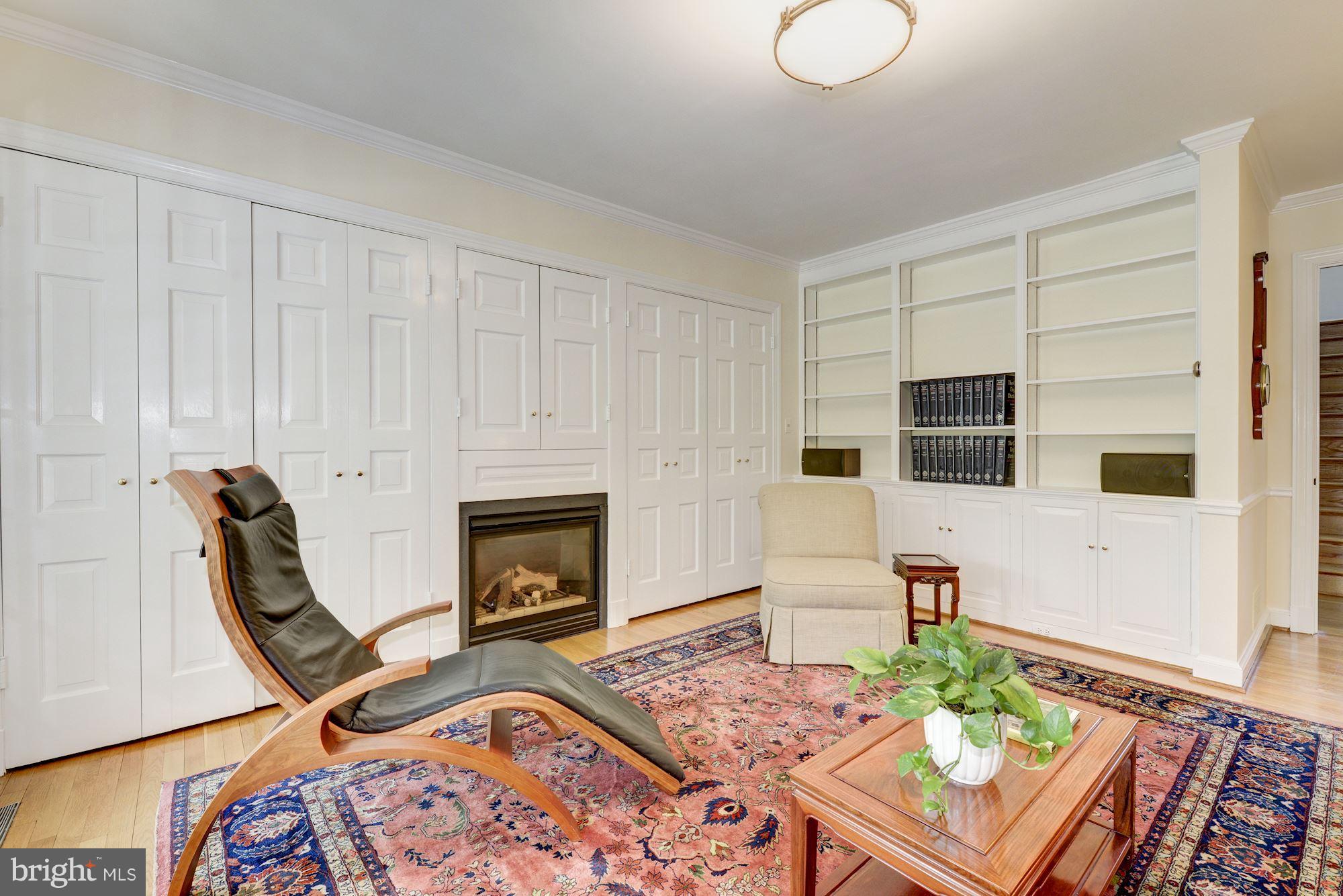 CHEVY CHASE - Residential