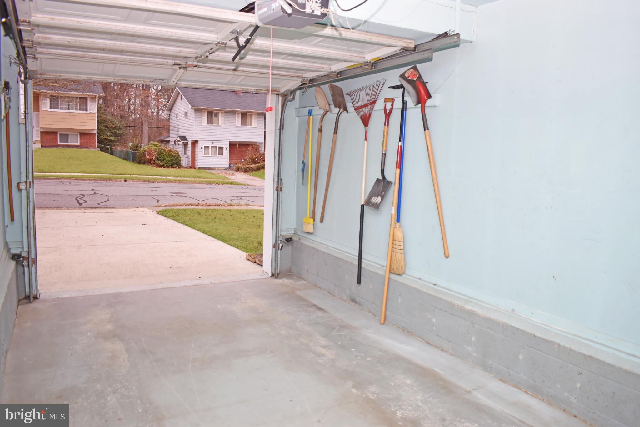 RIPPLING ESTATES - Residential Lease