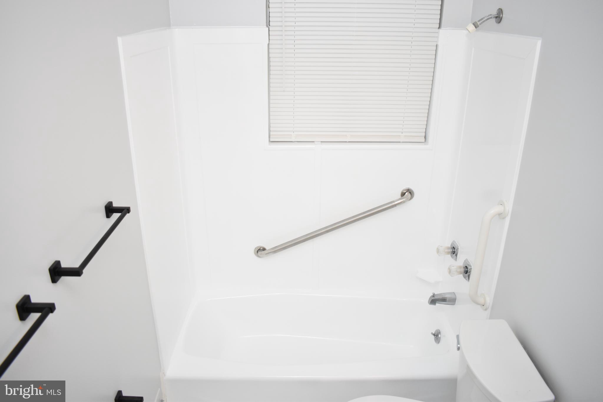 RIPPLING ESTATES - Residential Lease