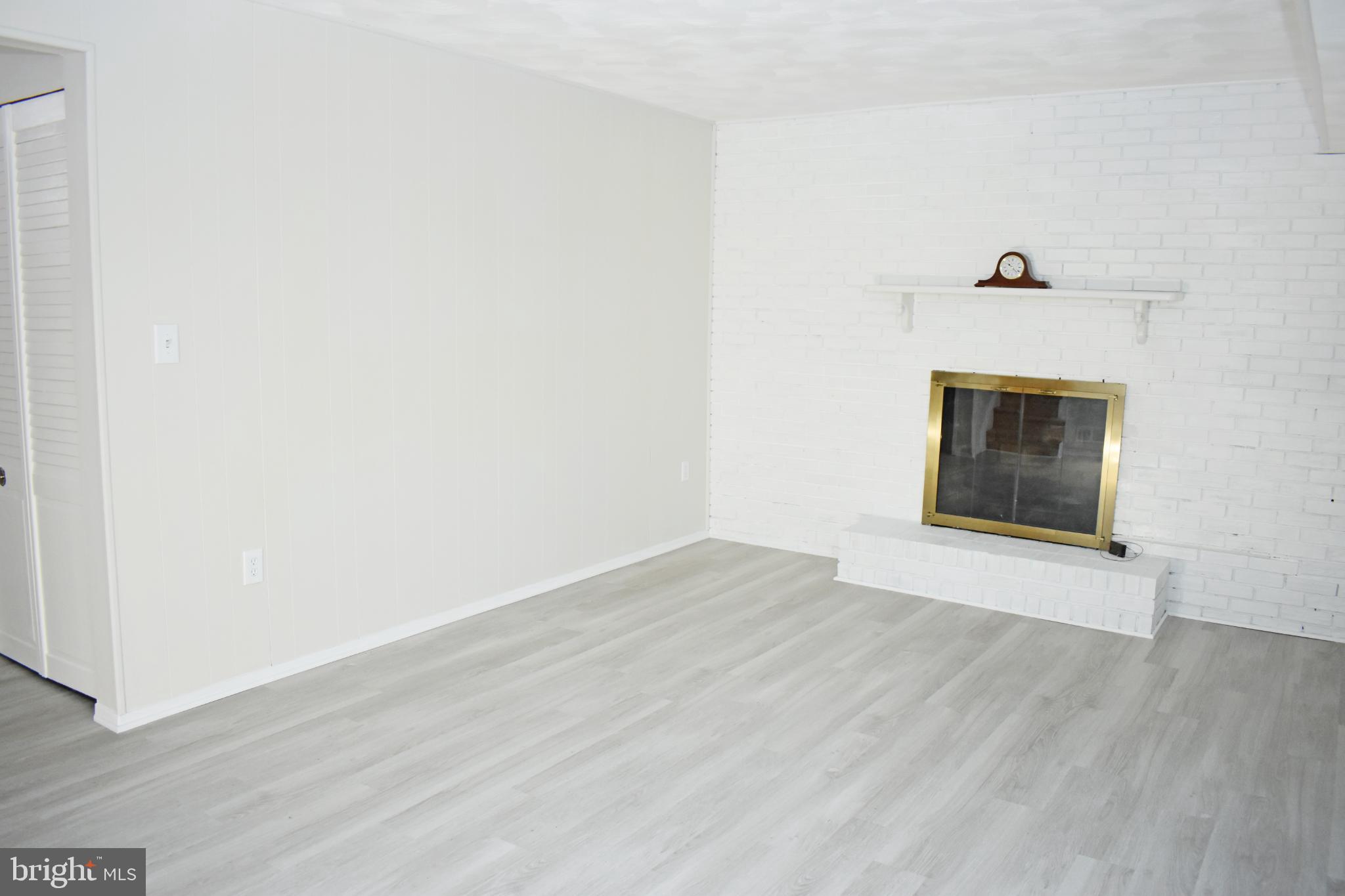 RIPPLING ESTATES - Residential Lease