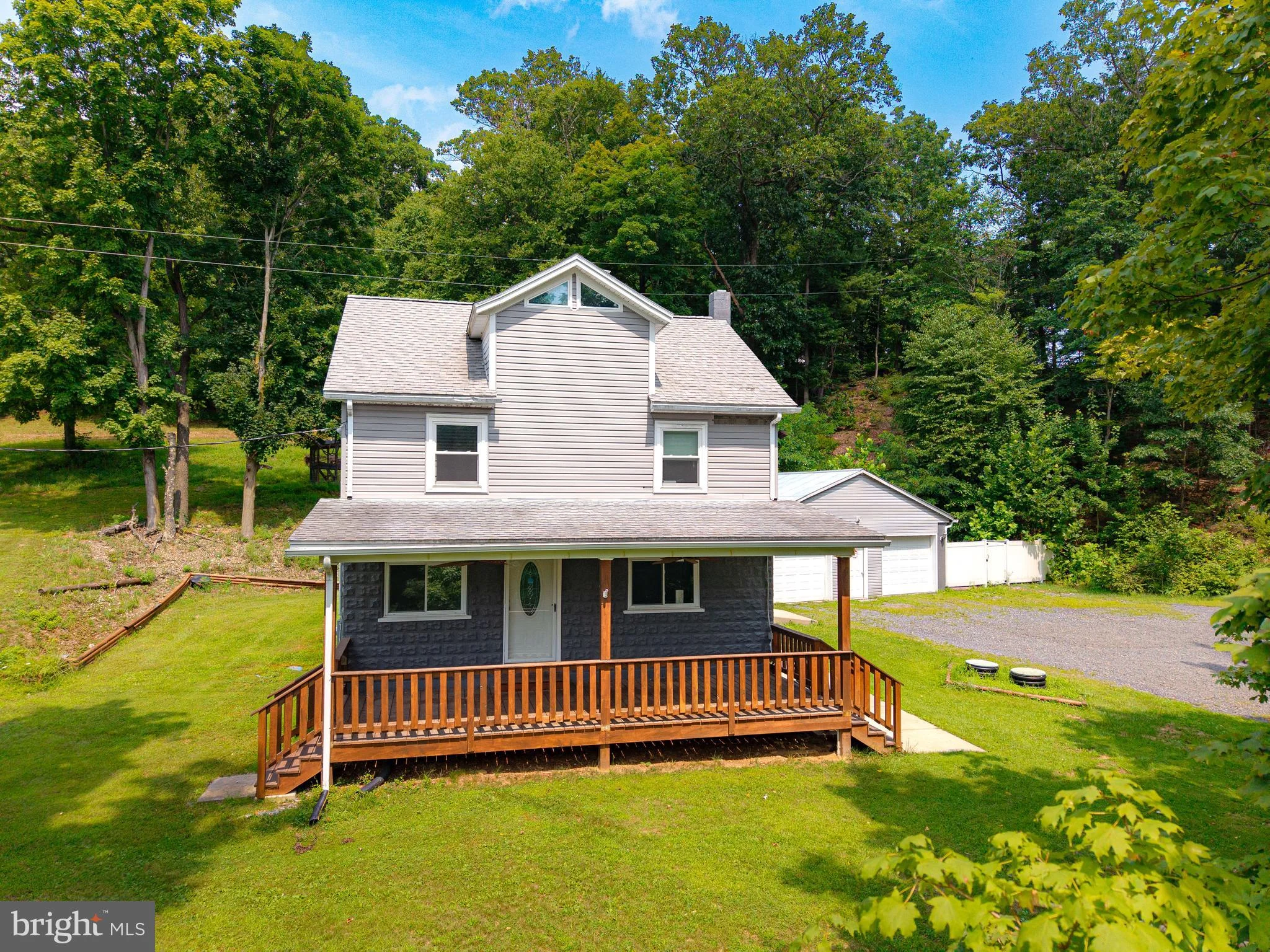 189 N Milk & Water Road Rd, Everett, PA, 15537