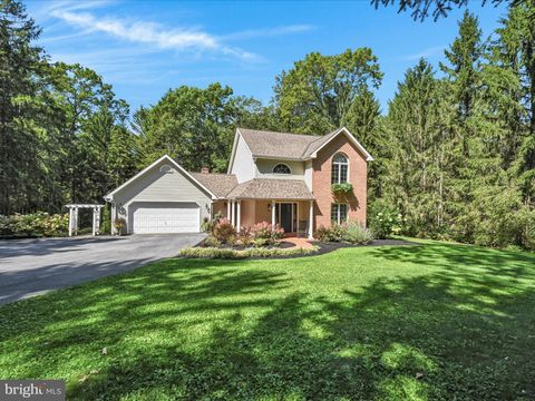 4018 HILLVIEW ROAD TEMPLE PA 19560