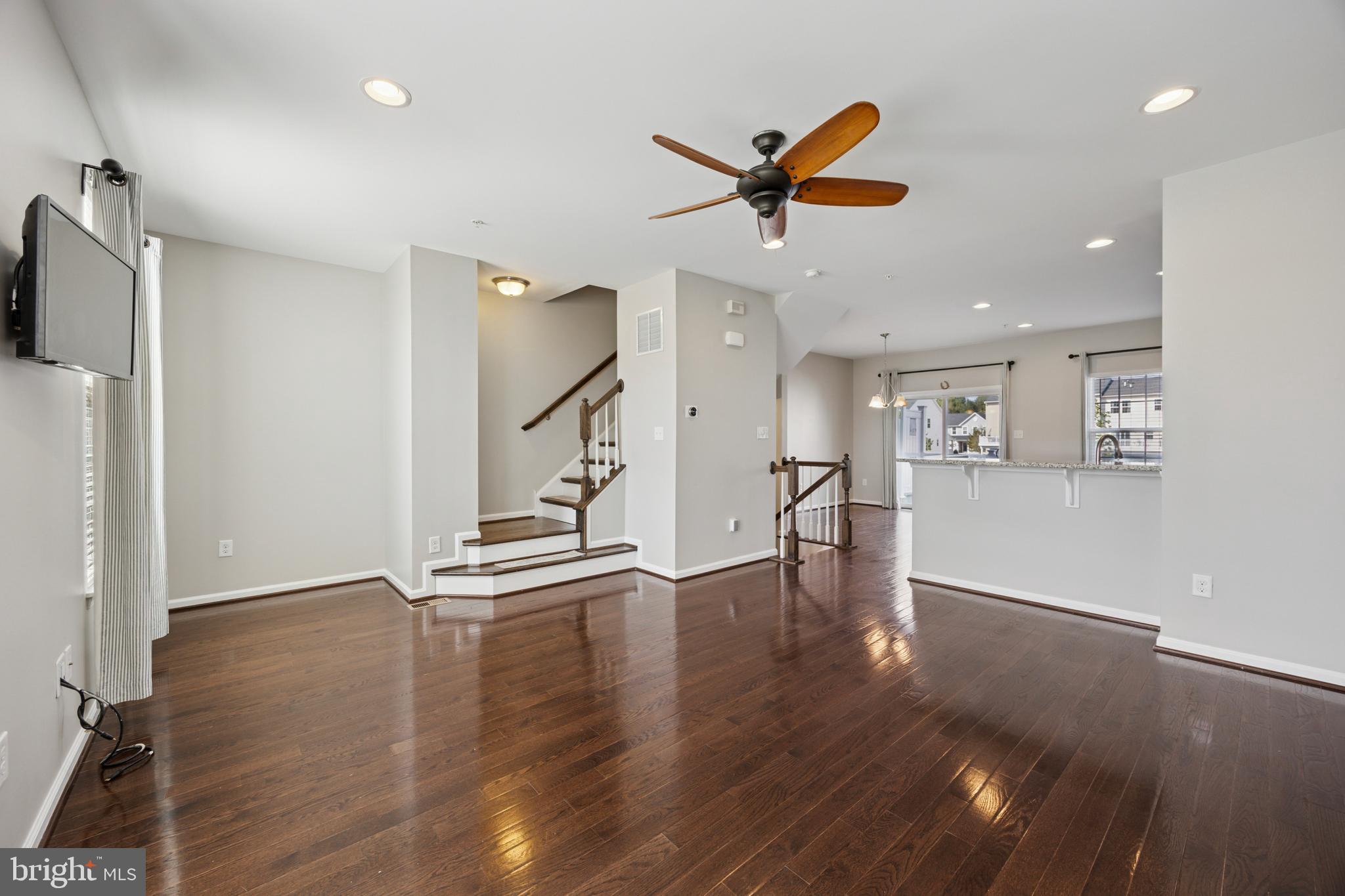 WASHINGTON SQUARE - Residential Lease