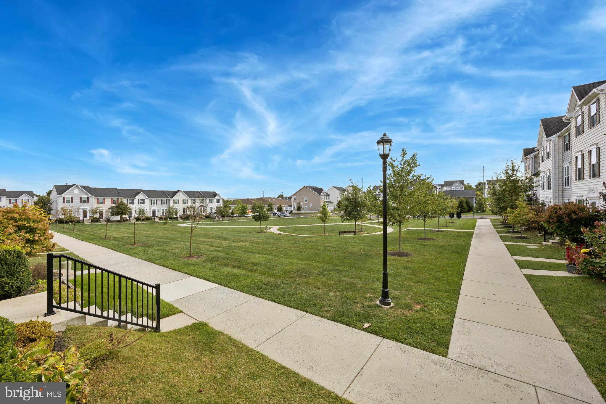 WASHINGTON SQUARE - Residential Lease