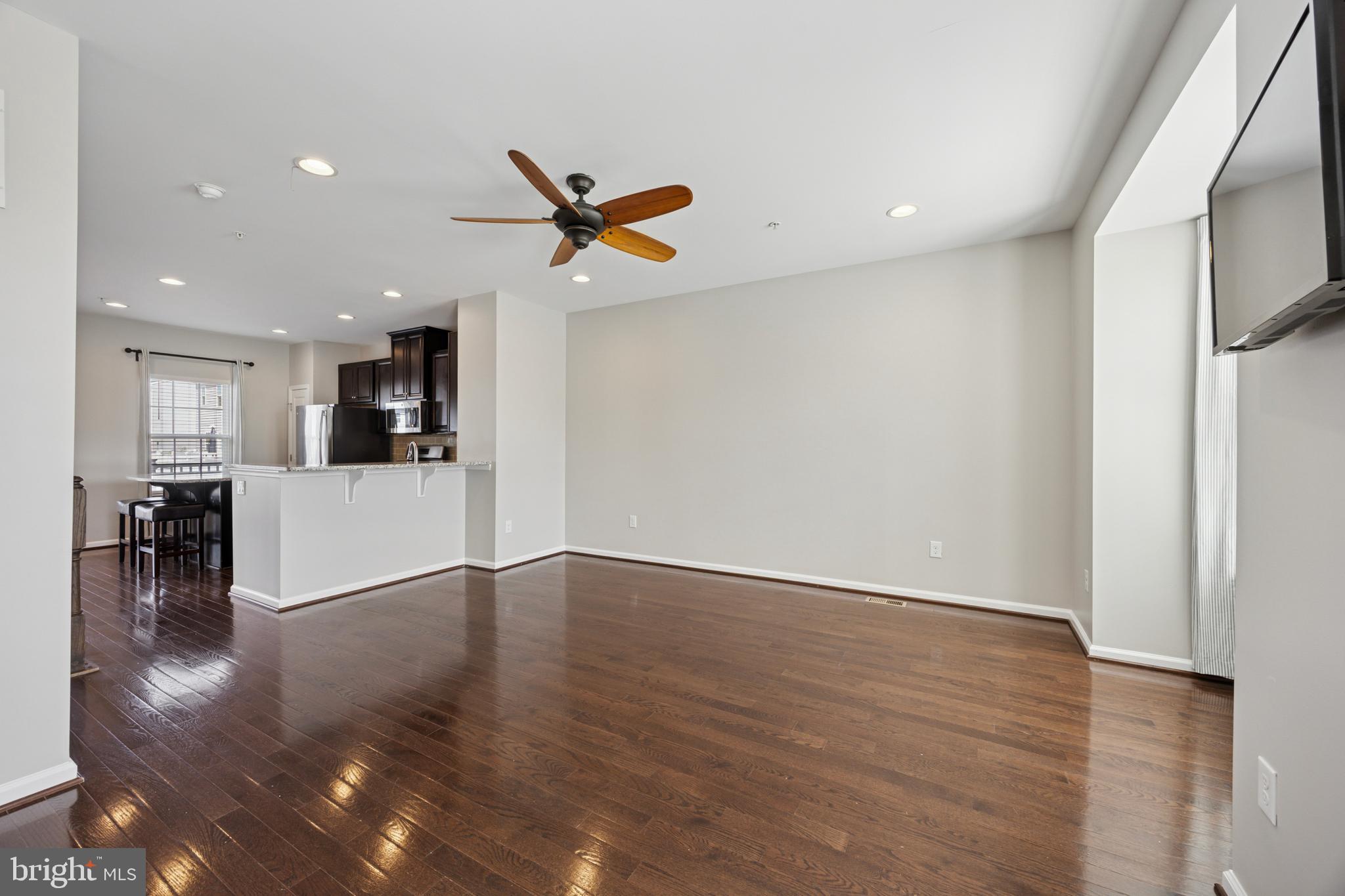 WASHINGTON SQUARE - Residential Lease