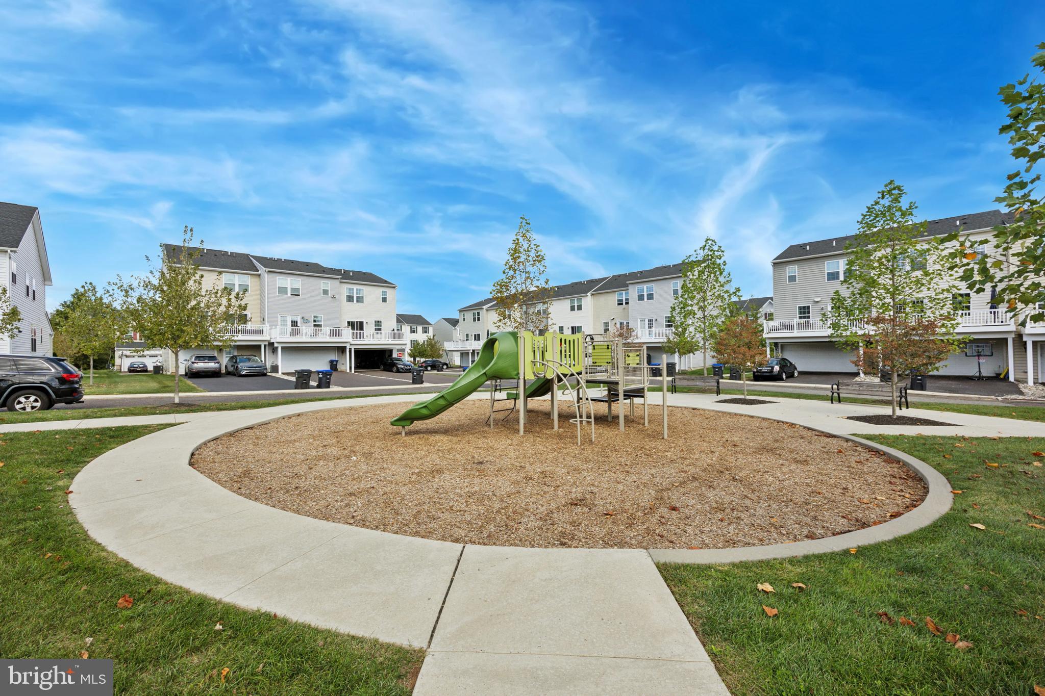 WASHINGTON SQUARE - Residential Lease