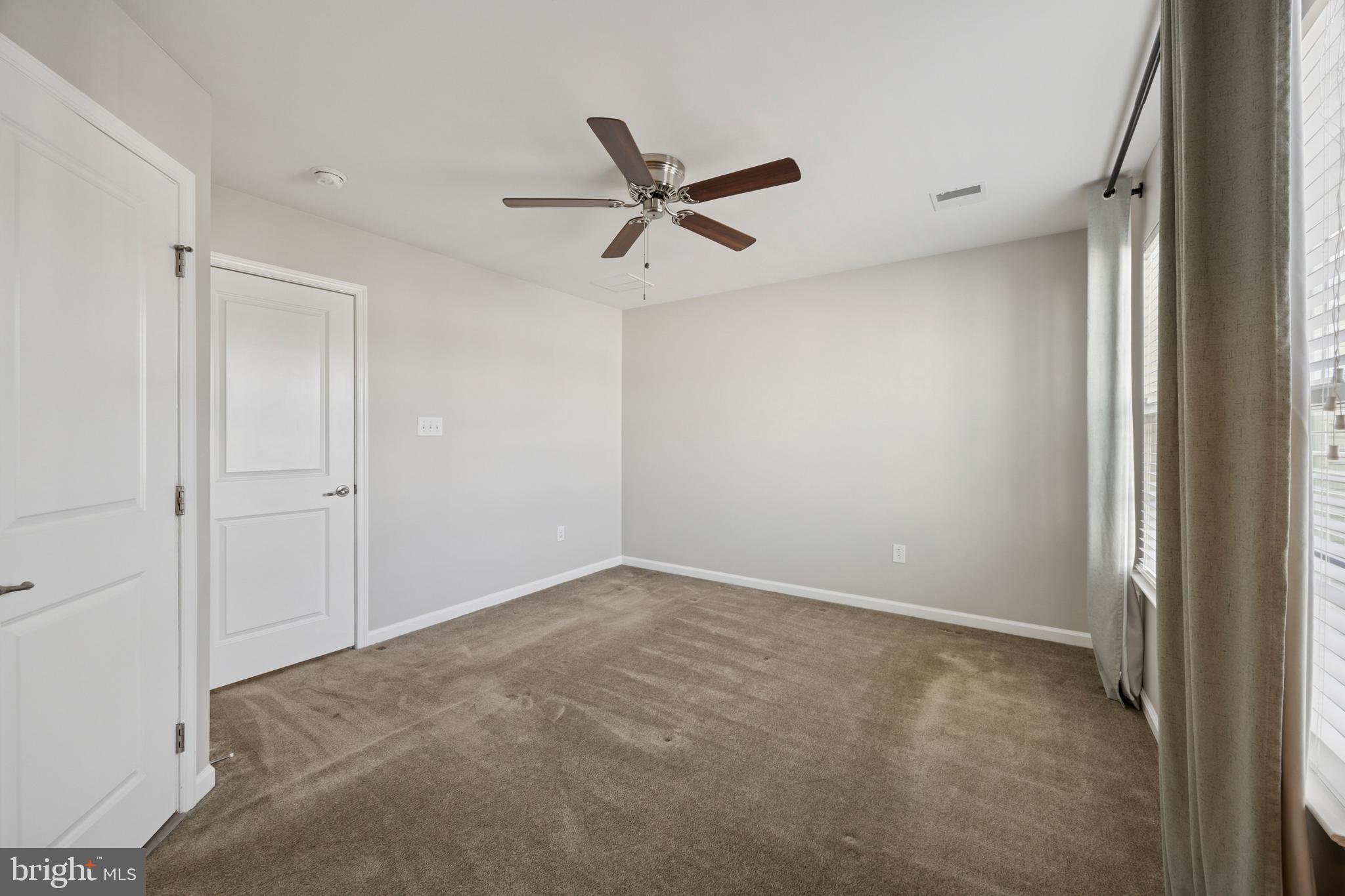 WASHINGTON SQUARE - Residential Lease