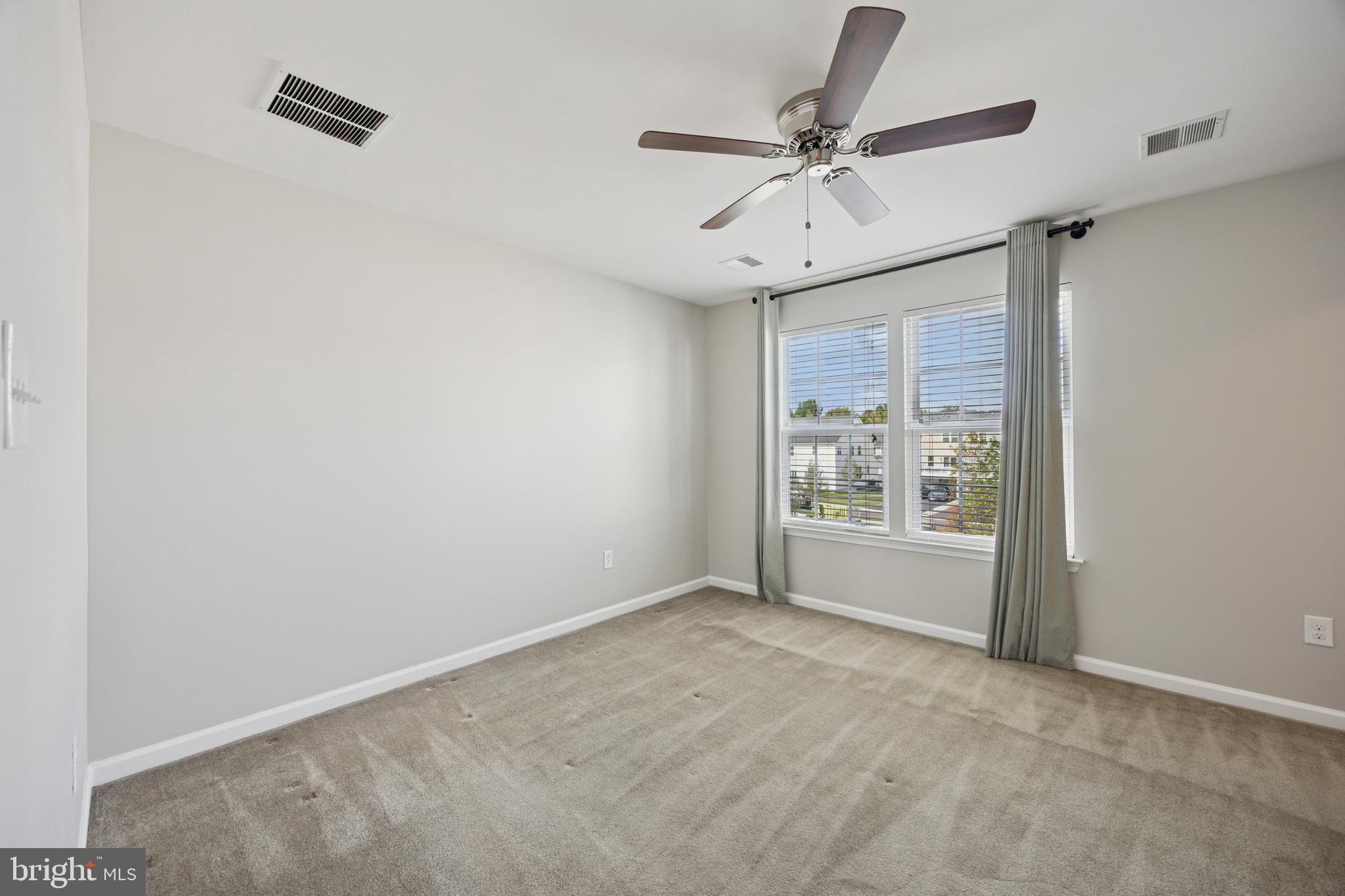 WASHINGTON SQUARE - Residential Lease
