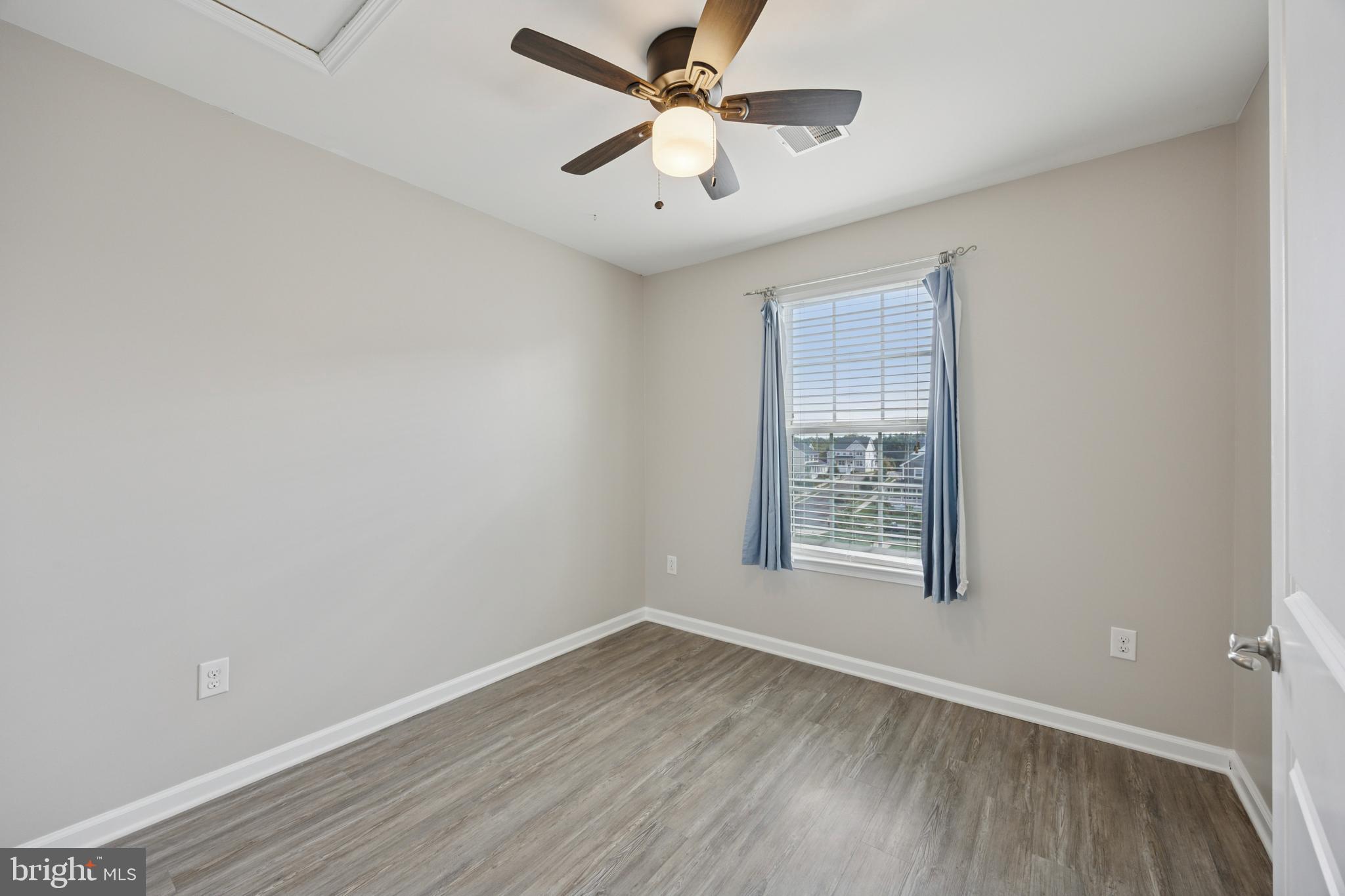 WASHINGTON SQUARE - Residential Lease