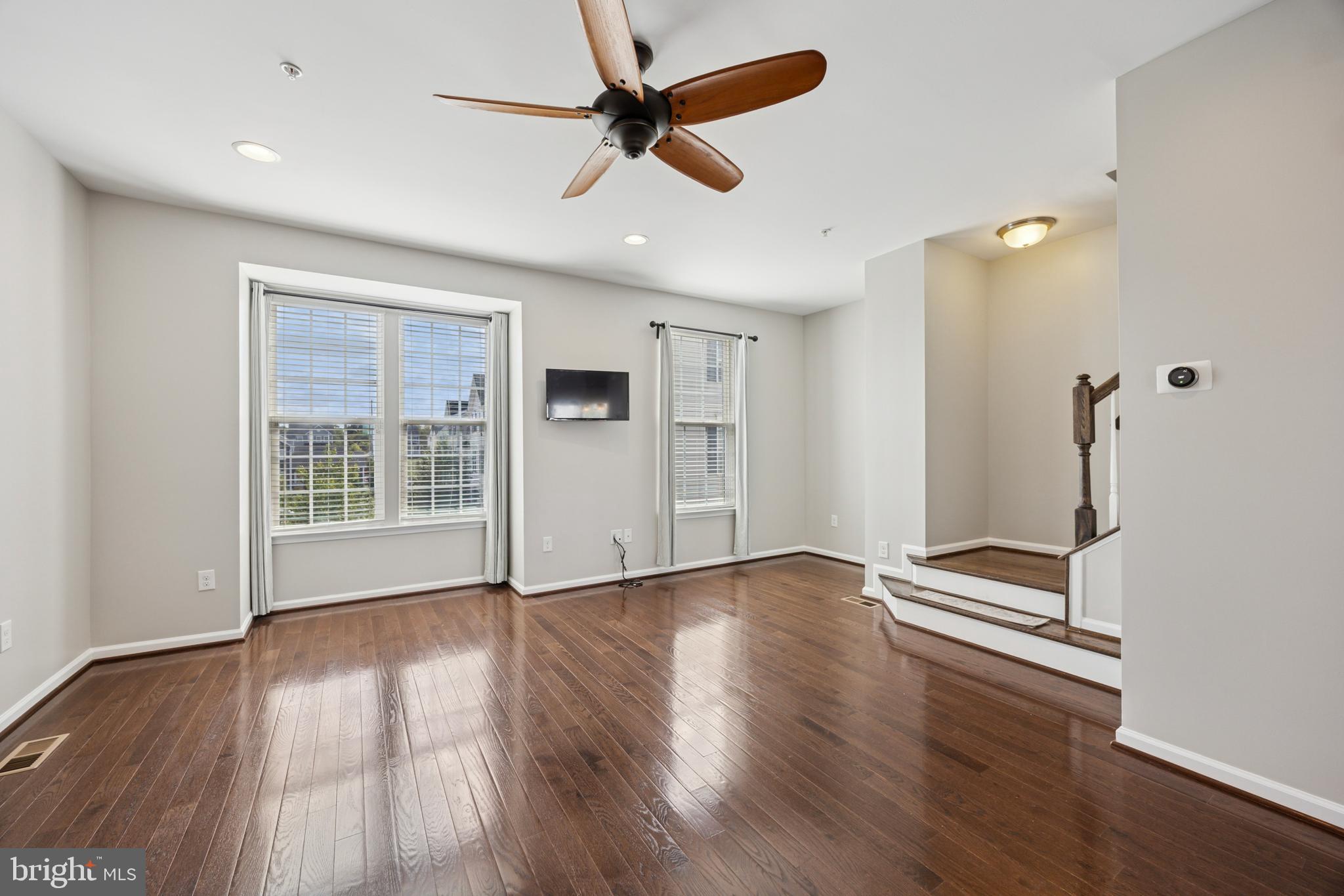 WASHINGTON SQUARE - Residential Lease