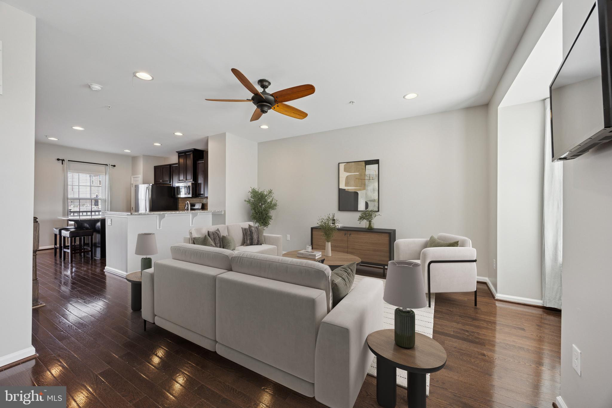 WASHINGTON SQUARE - Residential Lease