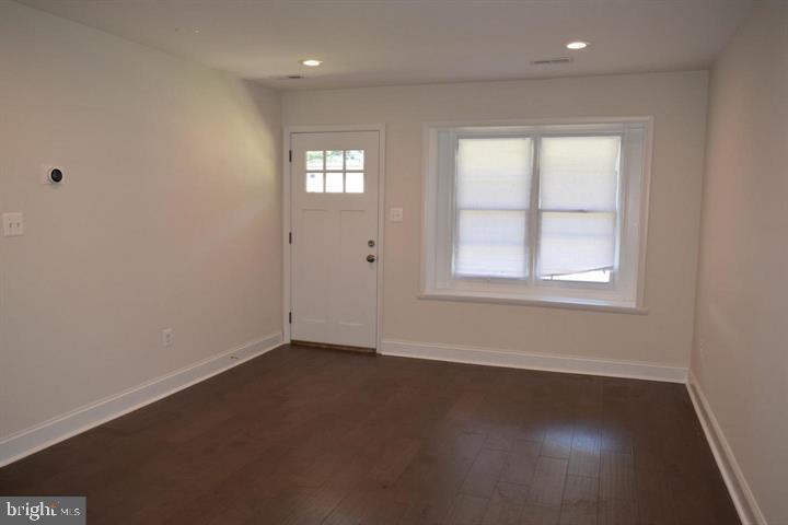 OXON HILL - Residential