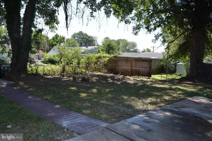 OXON HILL - Residential