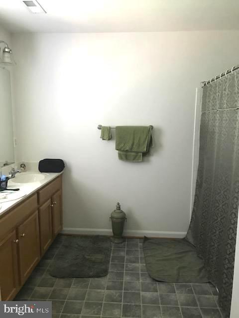 AZALEA WOODS - Residential Lease