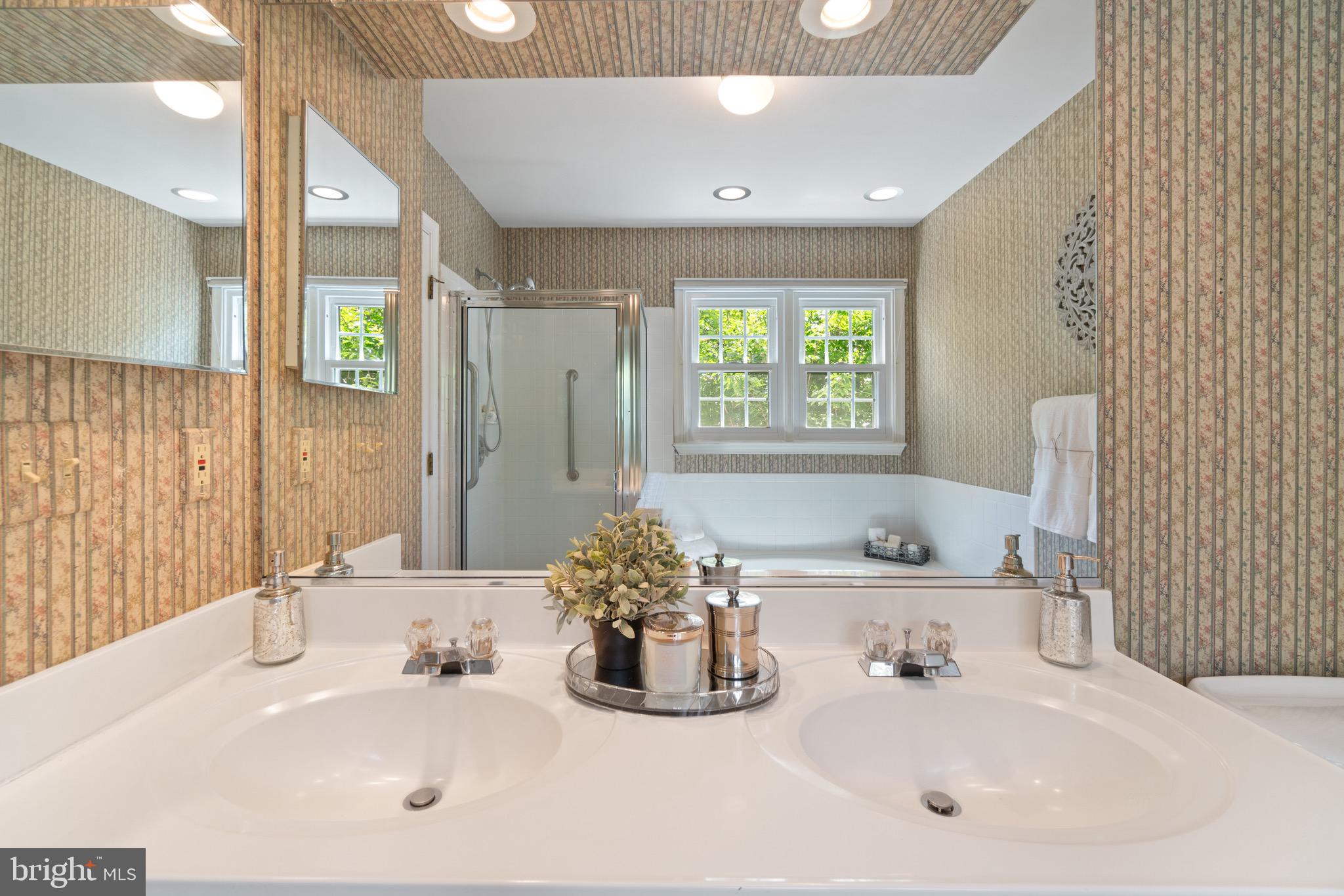 AMBRIDGE - Residential Lease